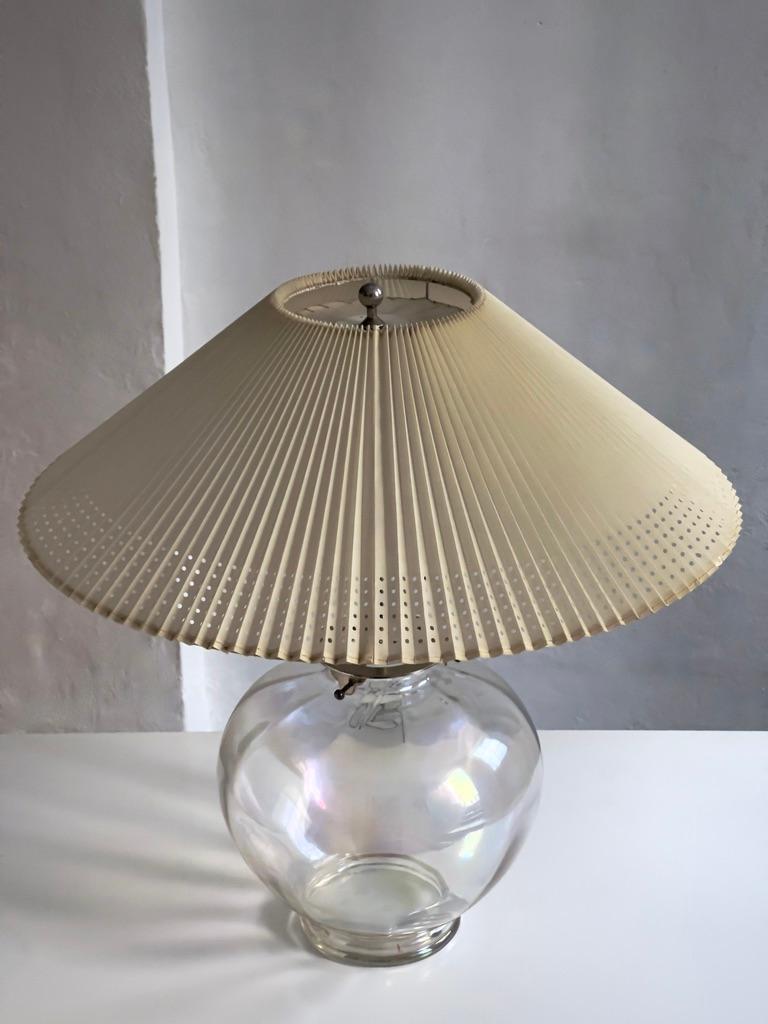 Rare Original 1920s danish table lamp in iridescent glass, perforated lamp shade For Sale 2