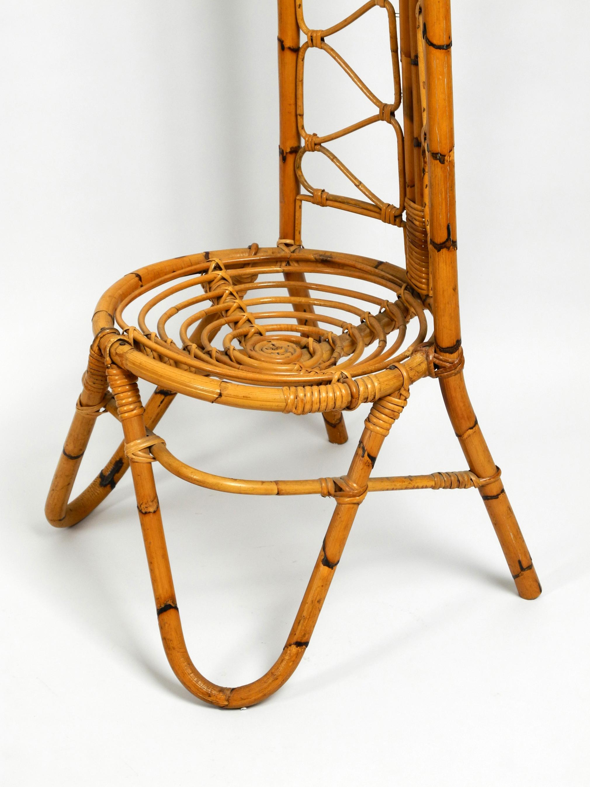 Rare Original 1960s Bamboo Chair with Low Seat and High Back In Good Condition In München, DE
