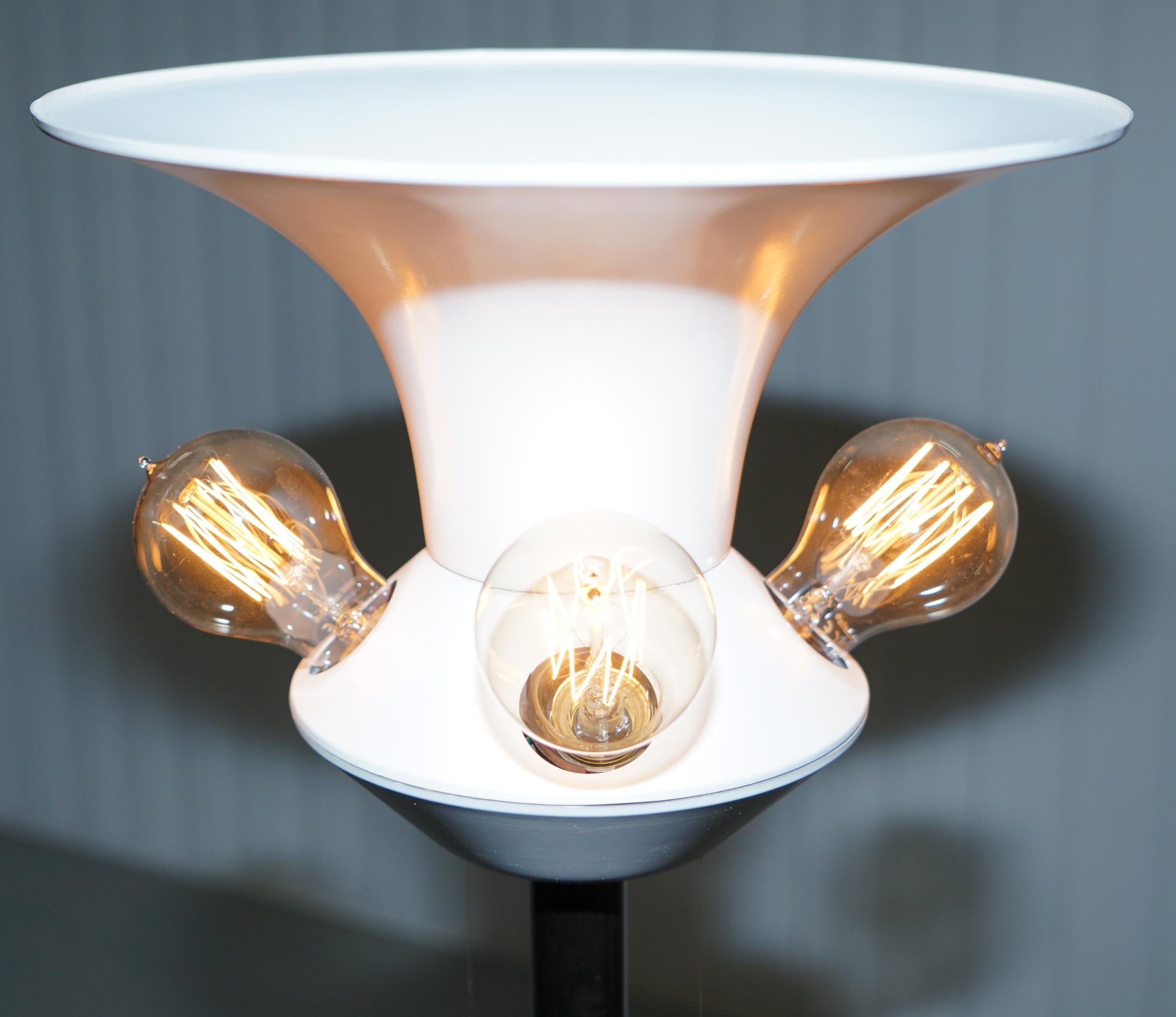 Rara lampada a 5 lampadine da terra originale Art Modern circa 1960 Bronzo in vendita 1
