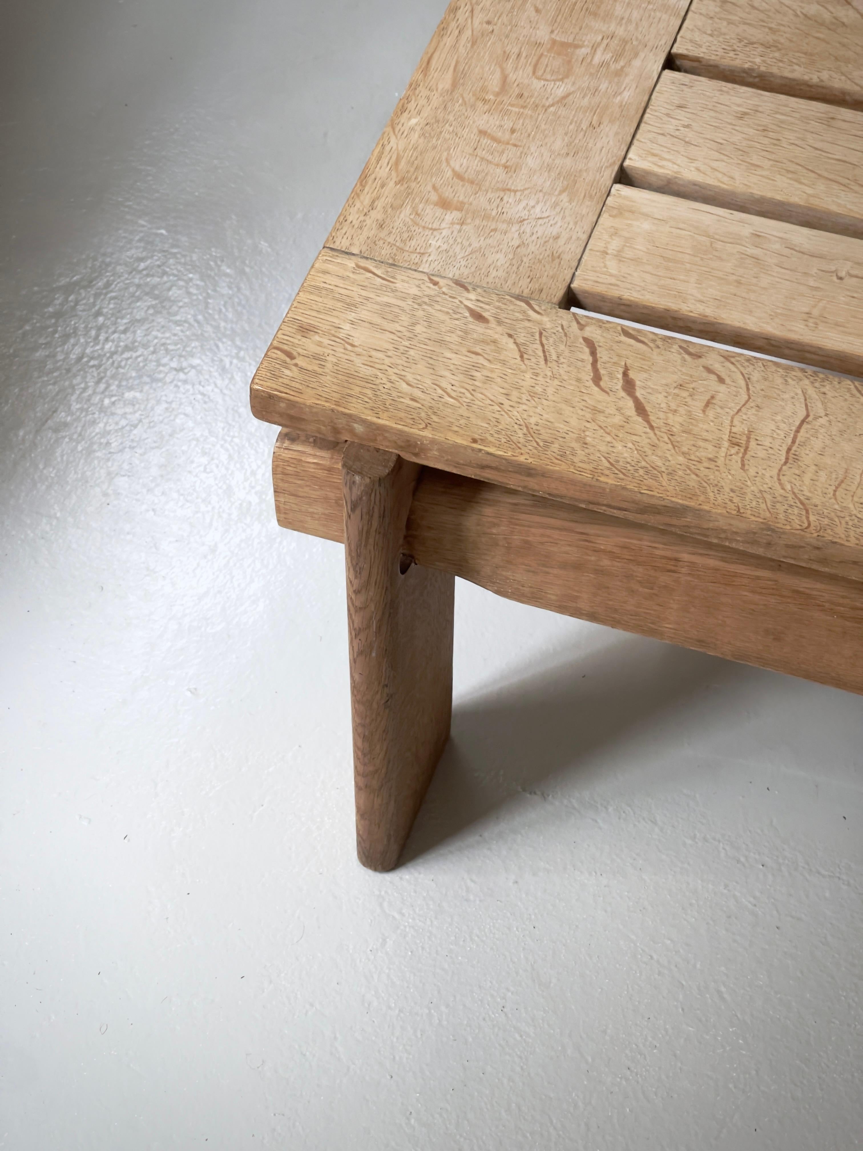 Chêne Rare Table basse originale en chêne massif, Design/One Danemark années 60 en vente