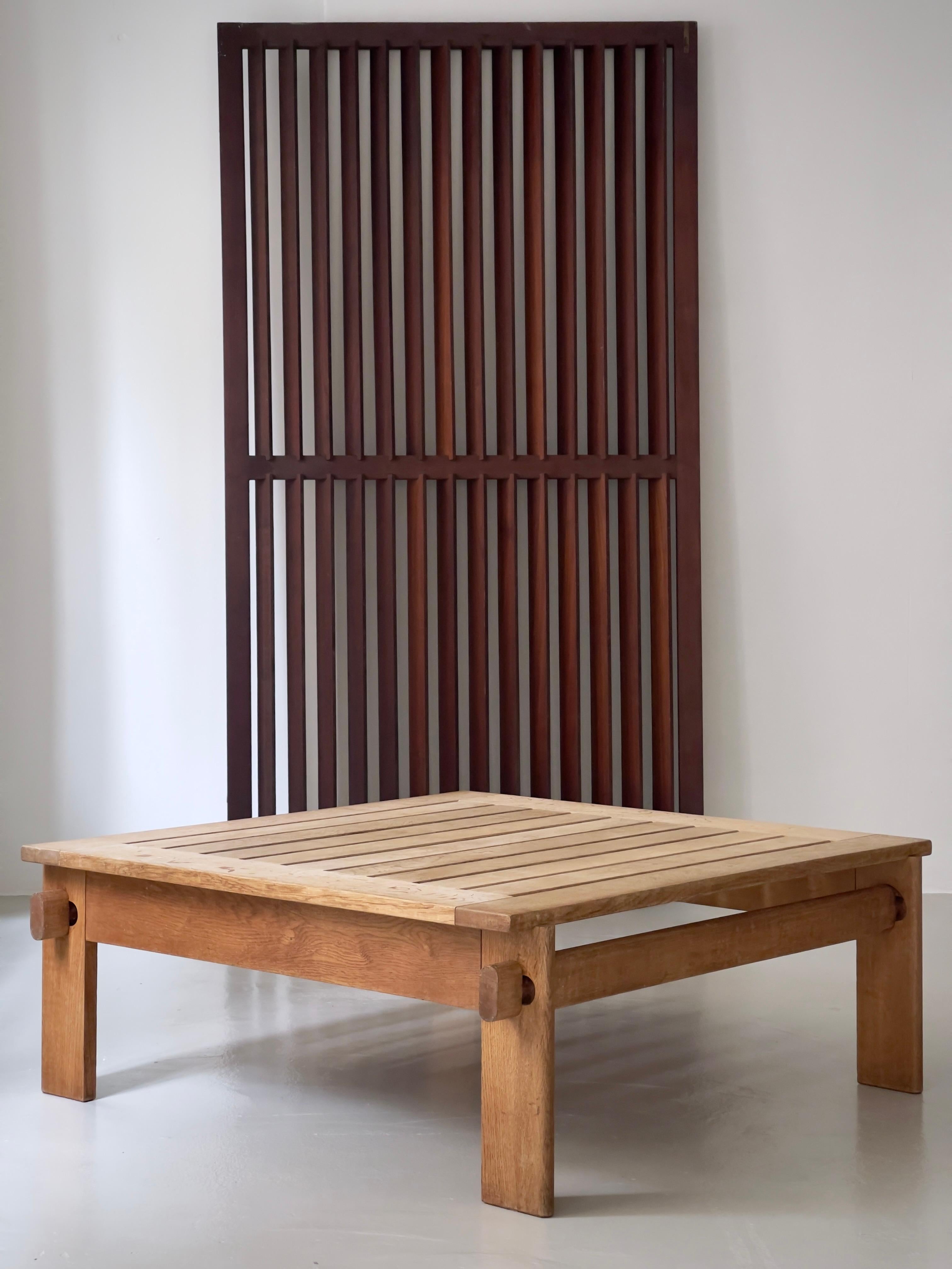 Rare Table basse originale en chêne massif, Design/One Danemark années 60 en vente 1