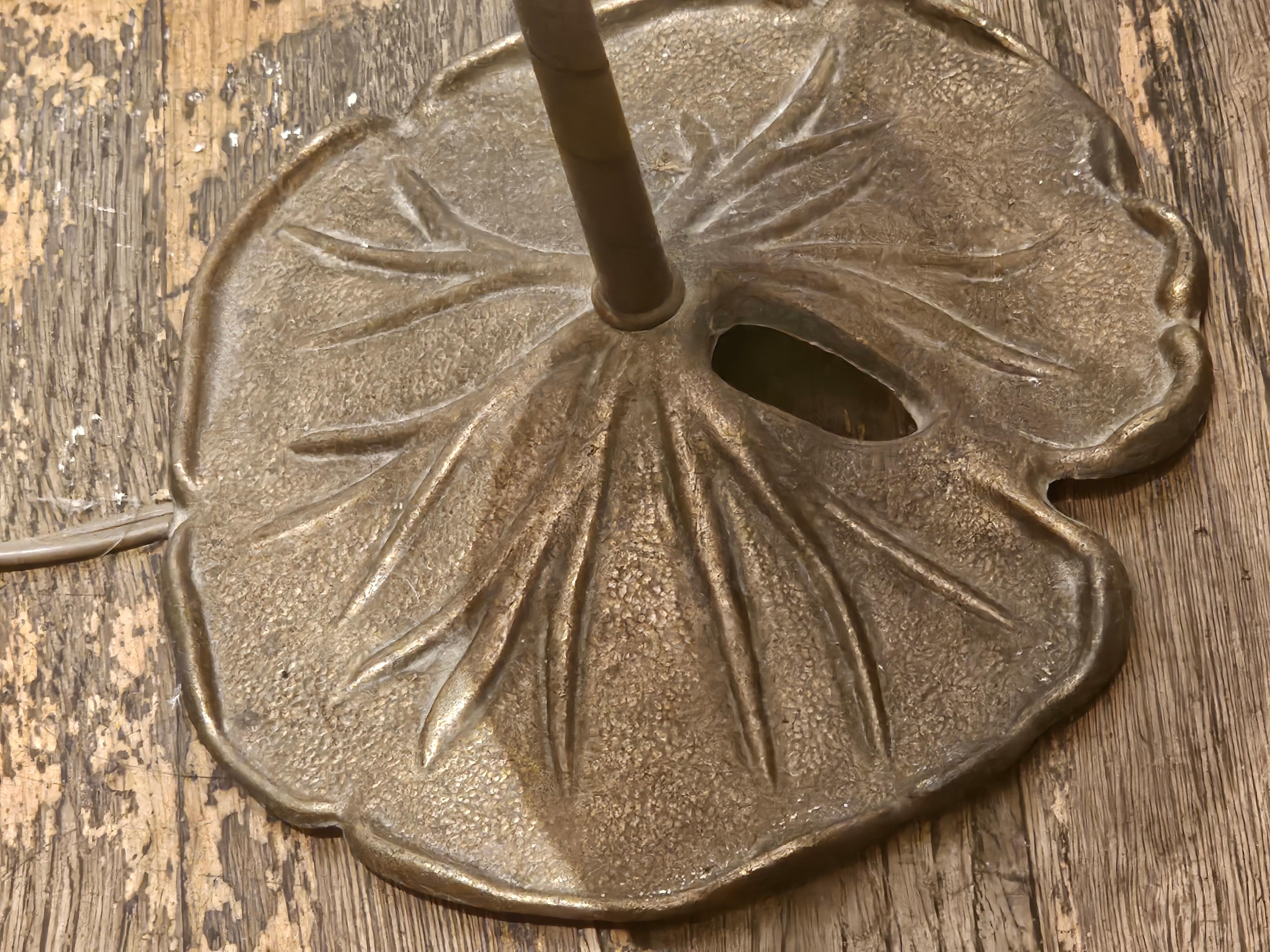 Rare Original Large Important Fancy 1920s Bronze Lily Art Deco Lamp In Good Condition For Sale In New York, NY