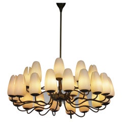 Grand lustre italien original rare en opaline et laiton style Stilnovo, années 60, F577