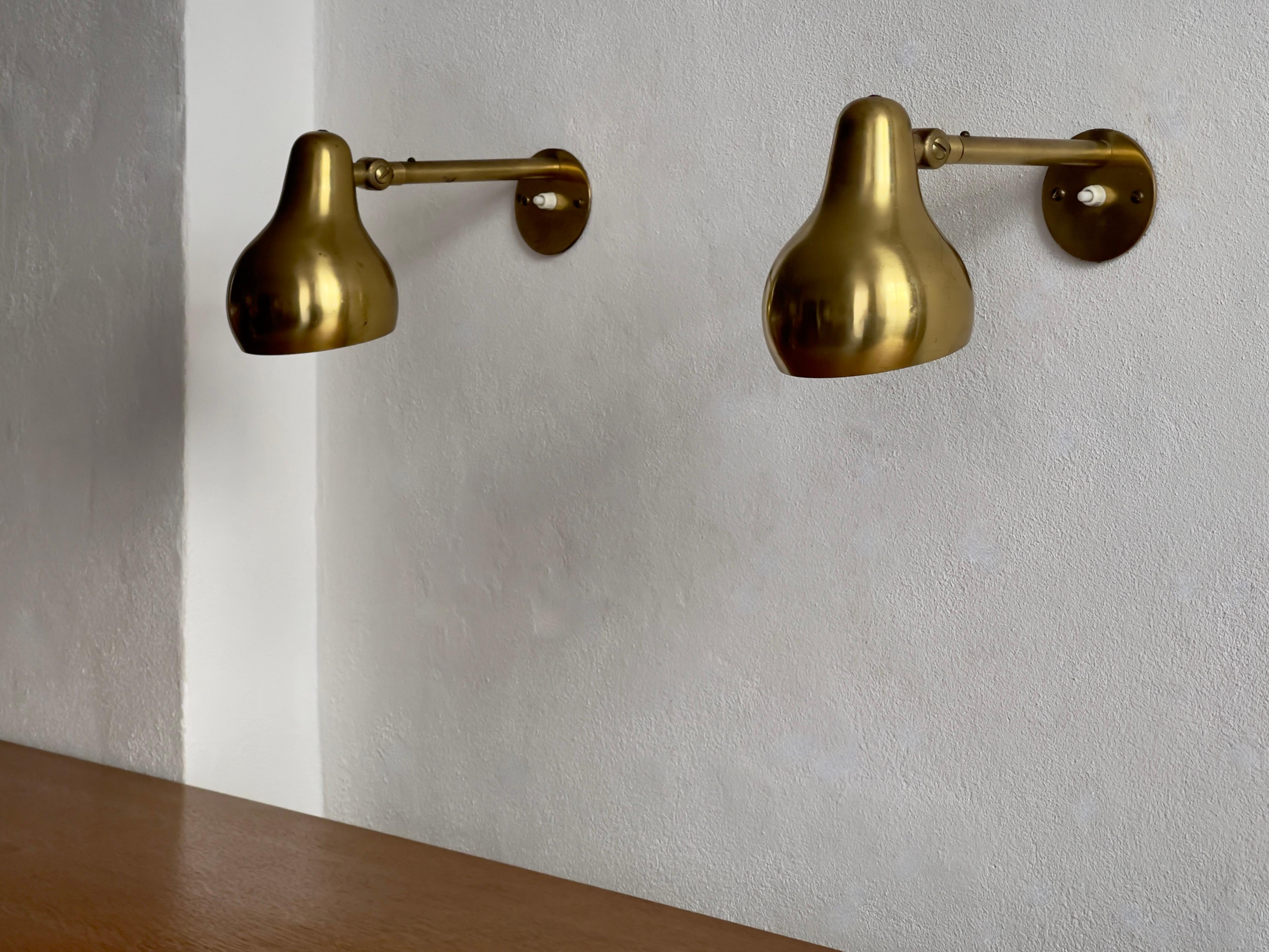 Rare Original Pair of 1940s Wilhelm Lauritzen wall lights in patinated brass. For Sale 13