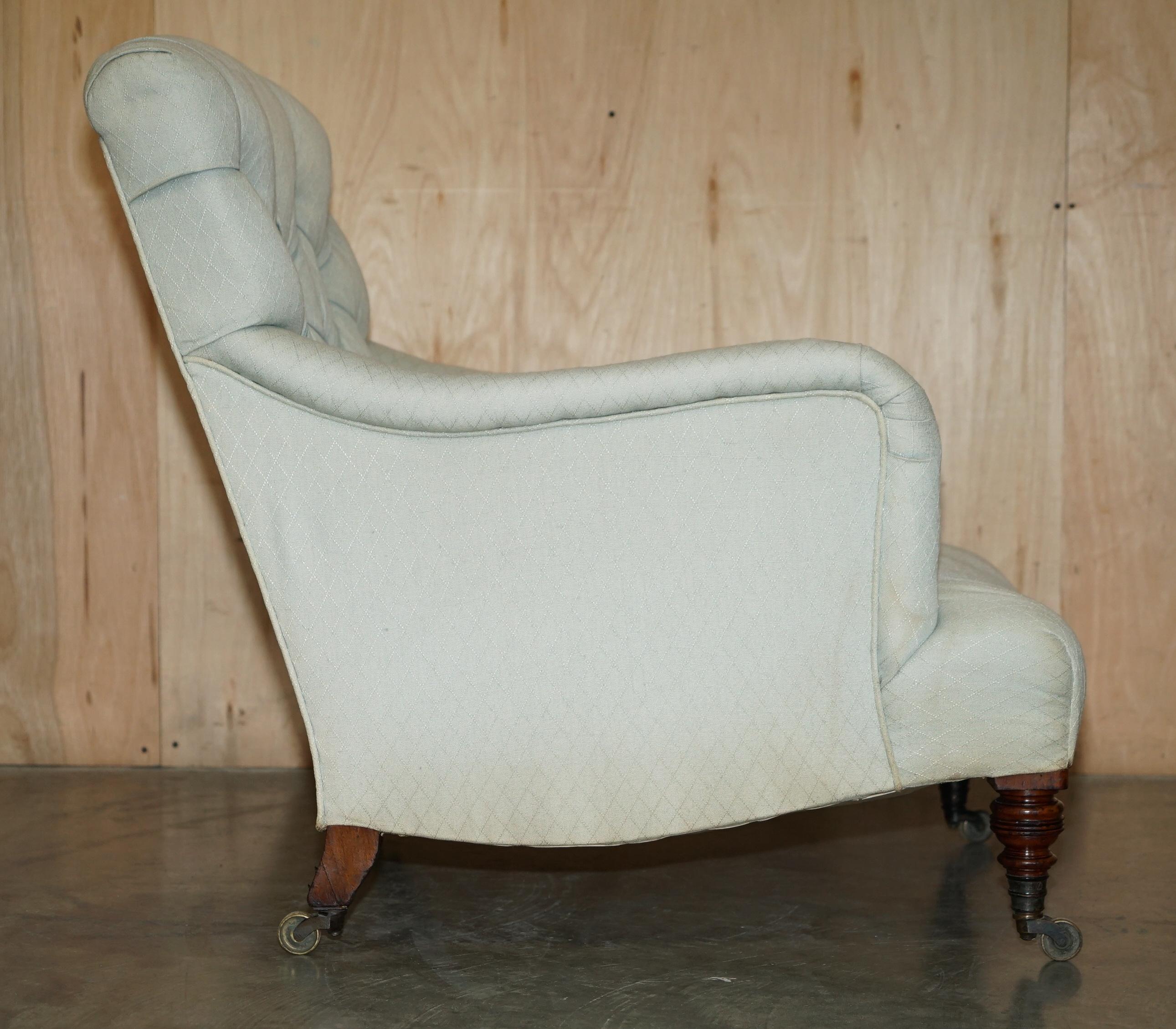 RARE ORIGINAL ViCTORIAN HOWARD & SONS BRIDGEWATER ARMCHAIR PERIOD UPHOLSTERY For Sale 3