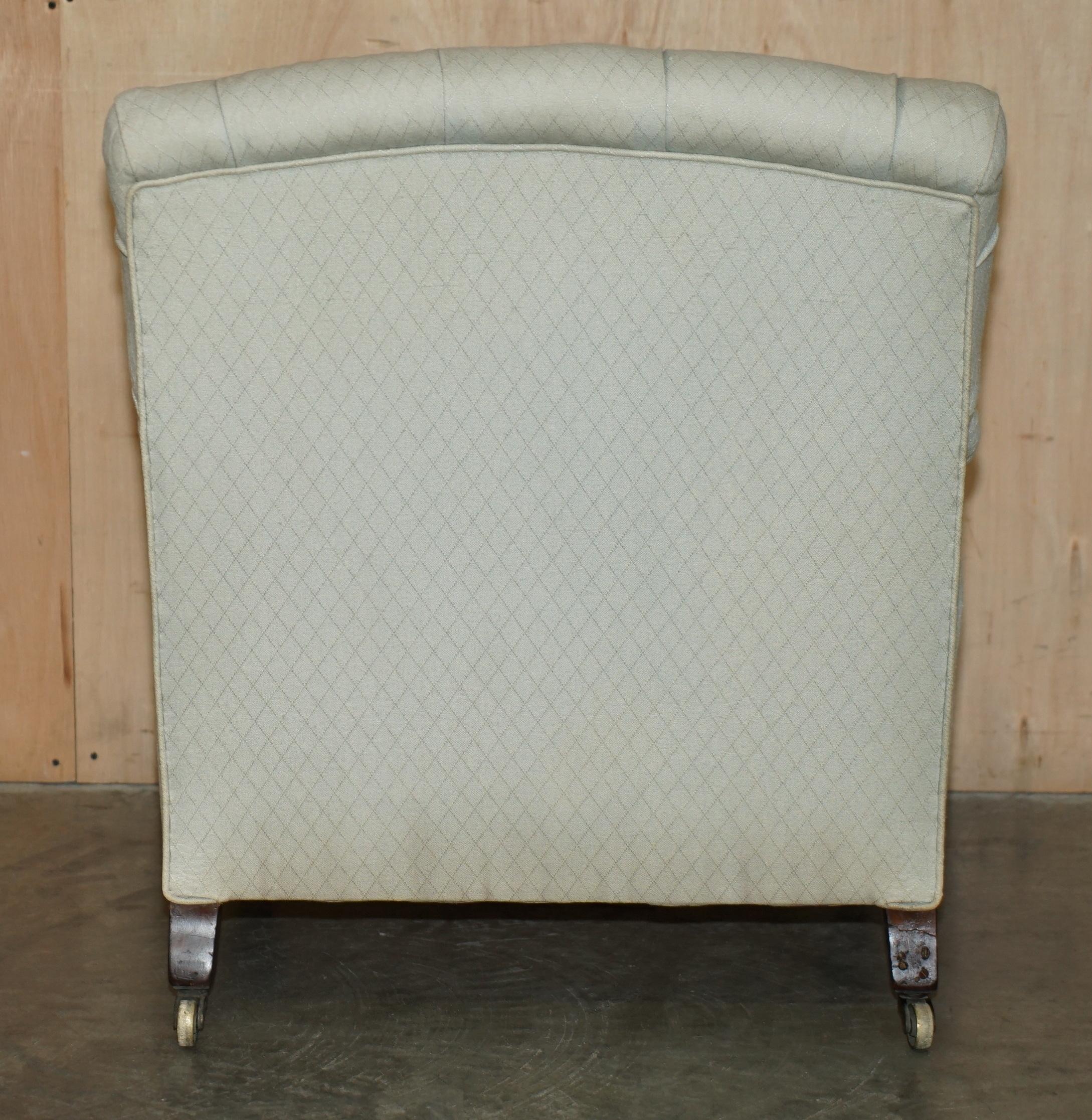 RARE ORIGINAL ViCTORIAN HOWARD & SONS BRIDGEWATER ARMCHAIR PERIOD UPHOLSTERY For Sale 5