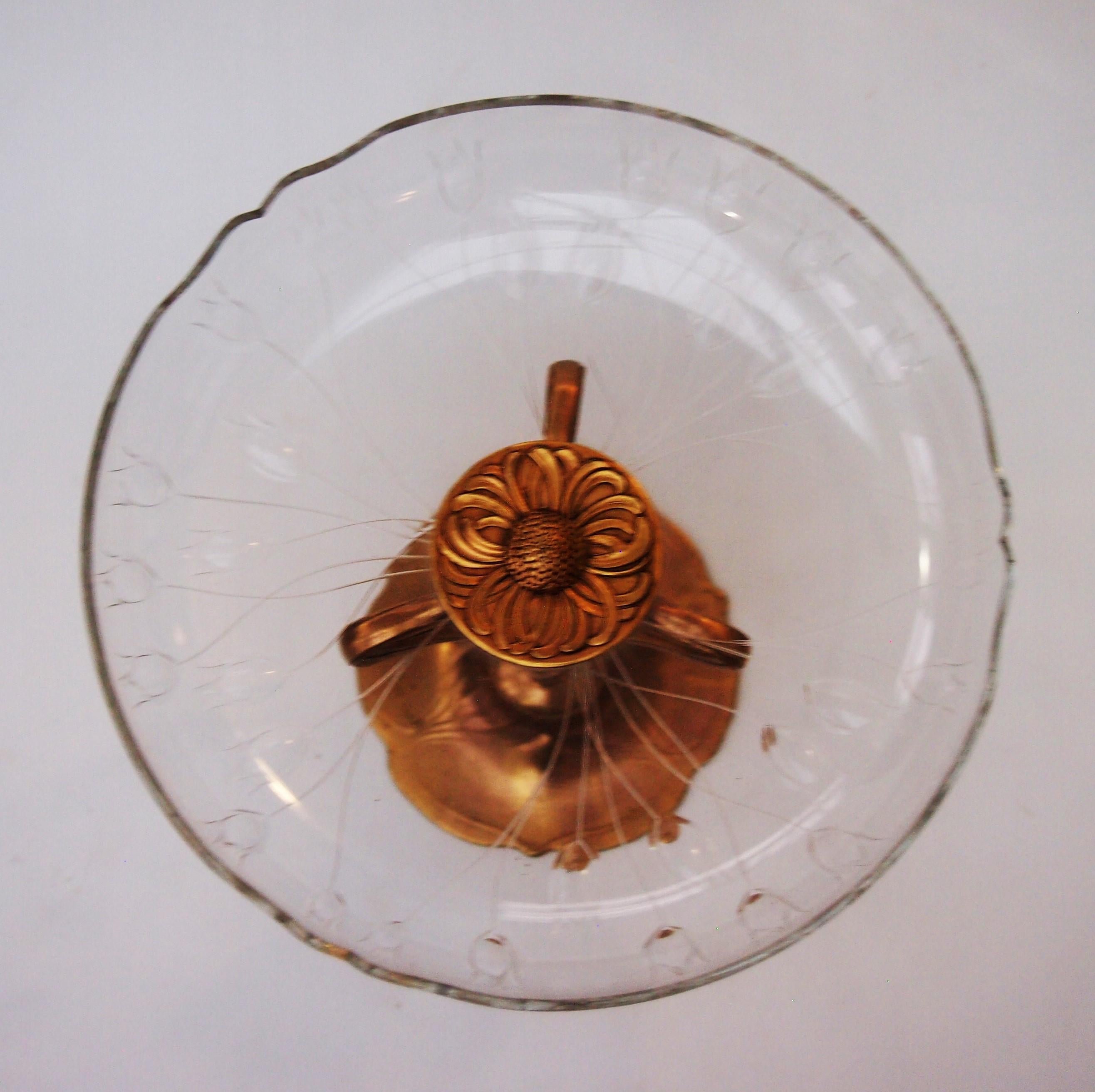 Seltene Orivit Jugendstil signiert Metall und geschliffenem Glas Tazza c1900 im Zustand „Gut“ im Angebot in Worcester Park, GB