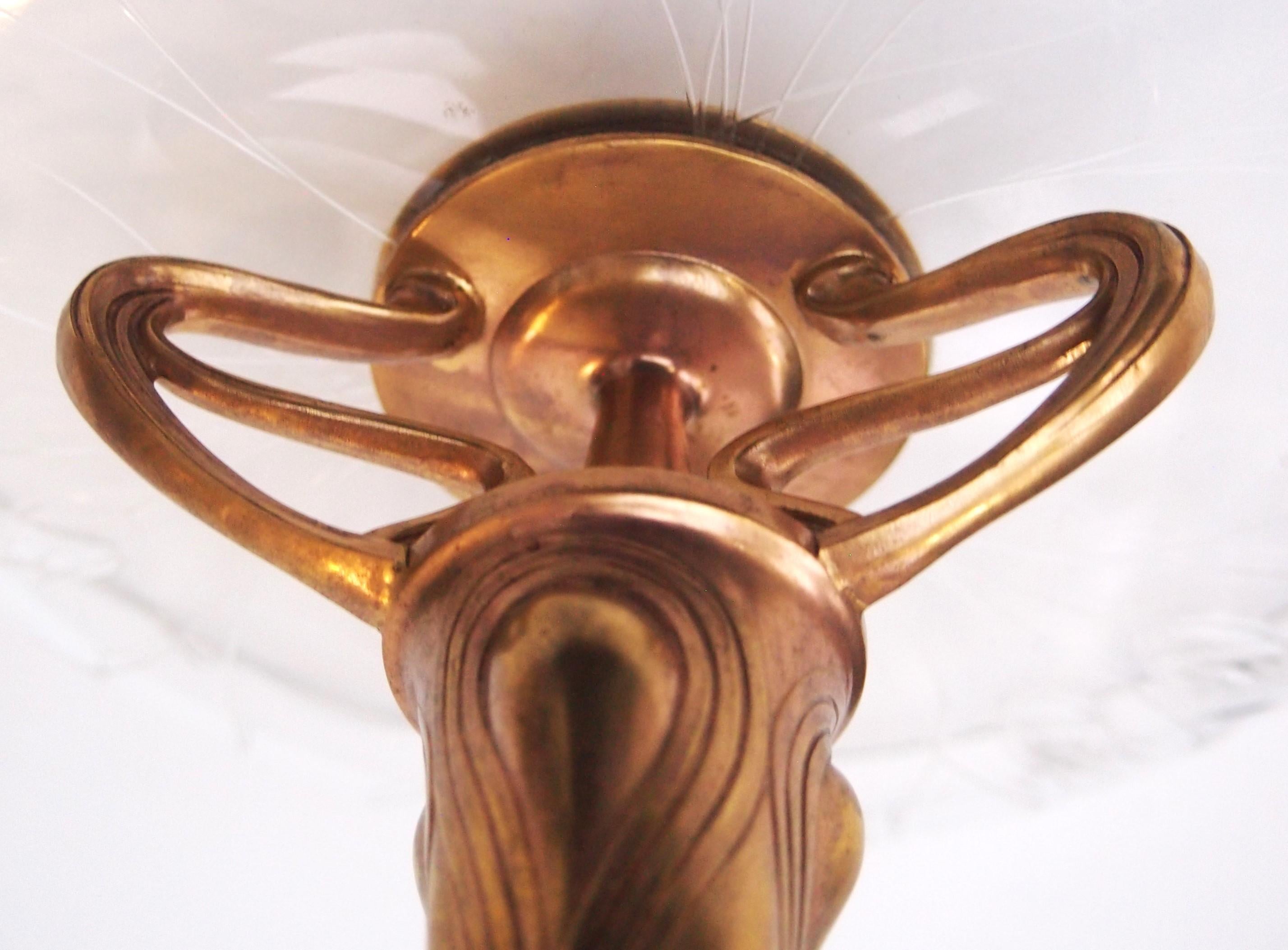 Seltene Orivit Jugendstil signiert Metall und geschliffenem Glas Tazza c1900 im Angebot 3