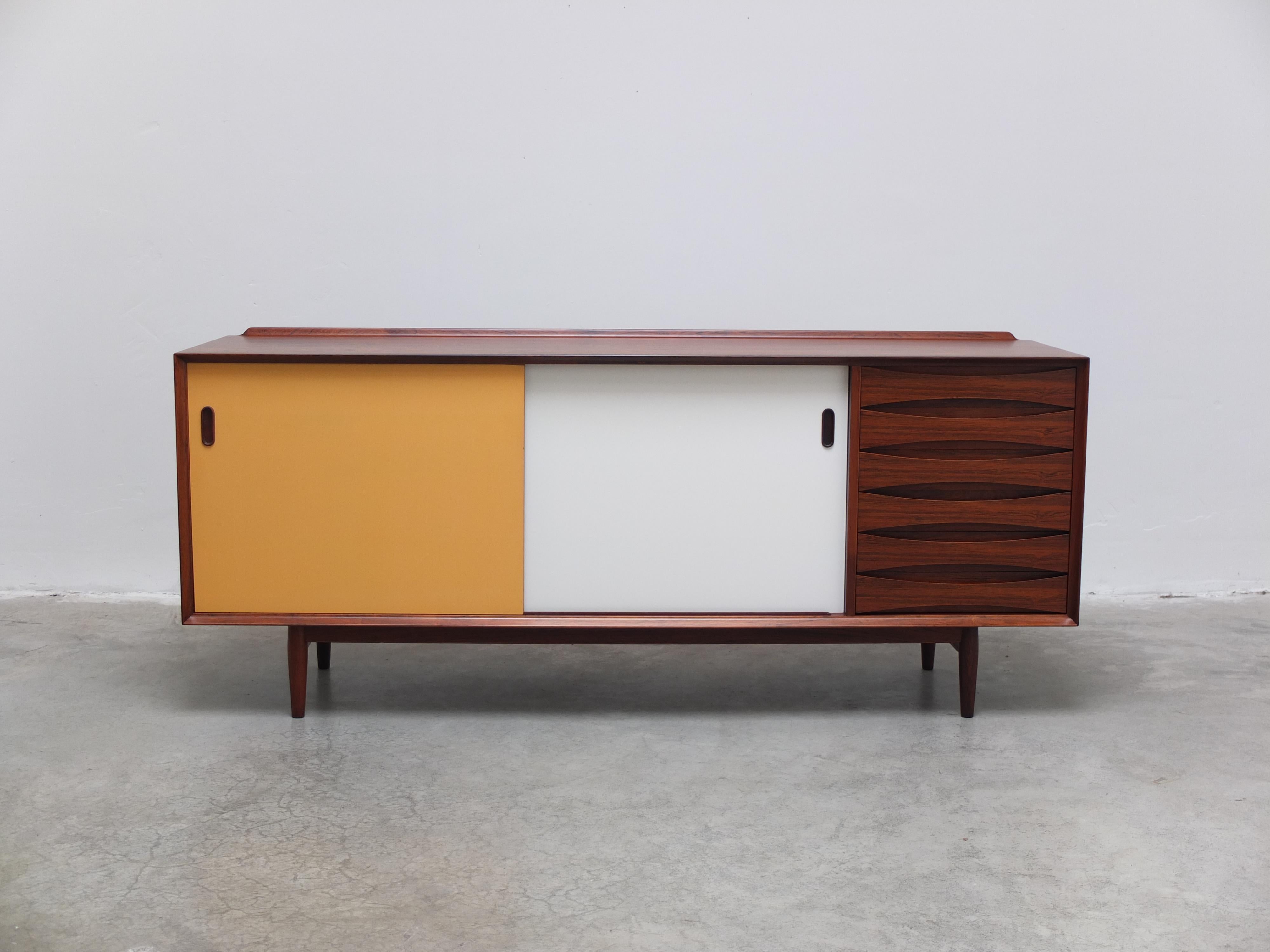Scandinavo moderno Rara credenza 'OS29' di Arne Vodder per Sibast, 1959 in vendita