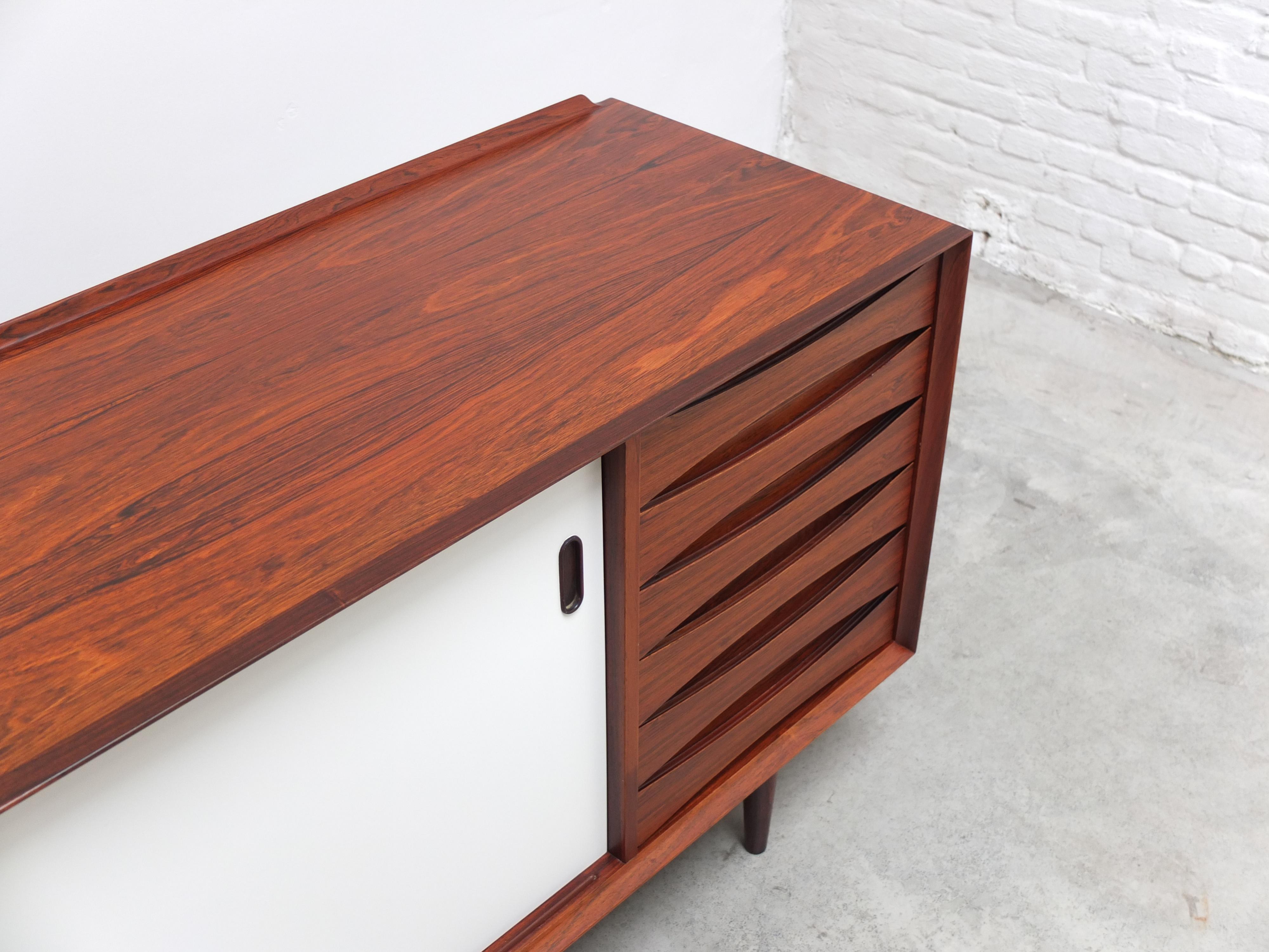 Rara credenza 'OS29' di Arne Vodder per Sibast, 1959 In condizioni buone in vendita a Antwerpen, VAN