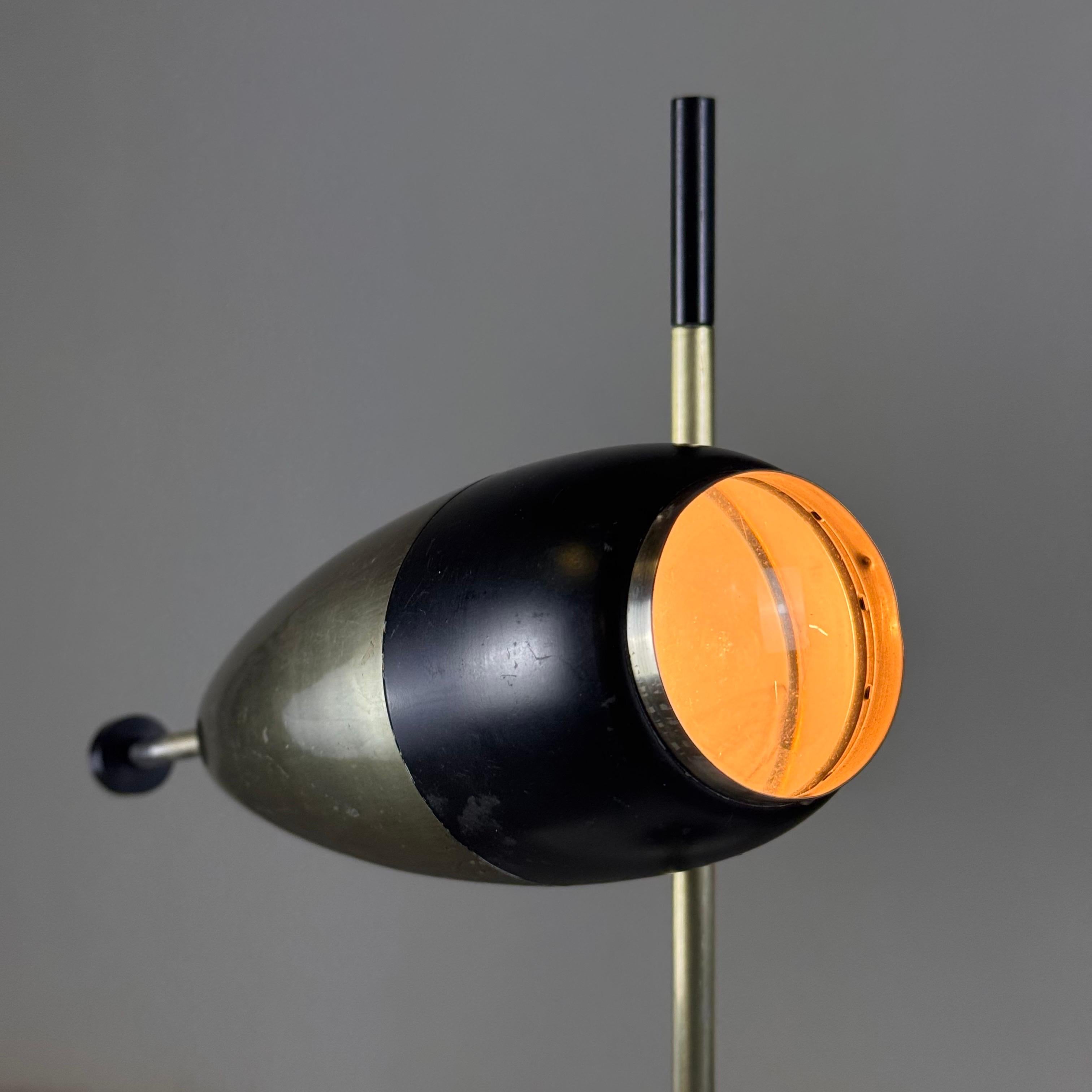 Seltene Oscar Torlasco Modell „577“ Tisch-/Schreibtischlampe von Lumi Mailand, 1950er Jahre, Labeled (Metall) im Angebot
