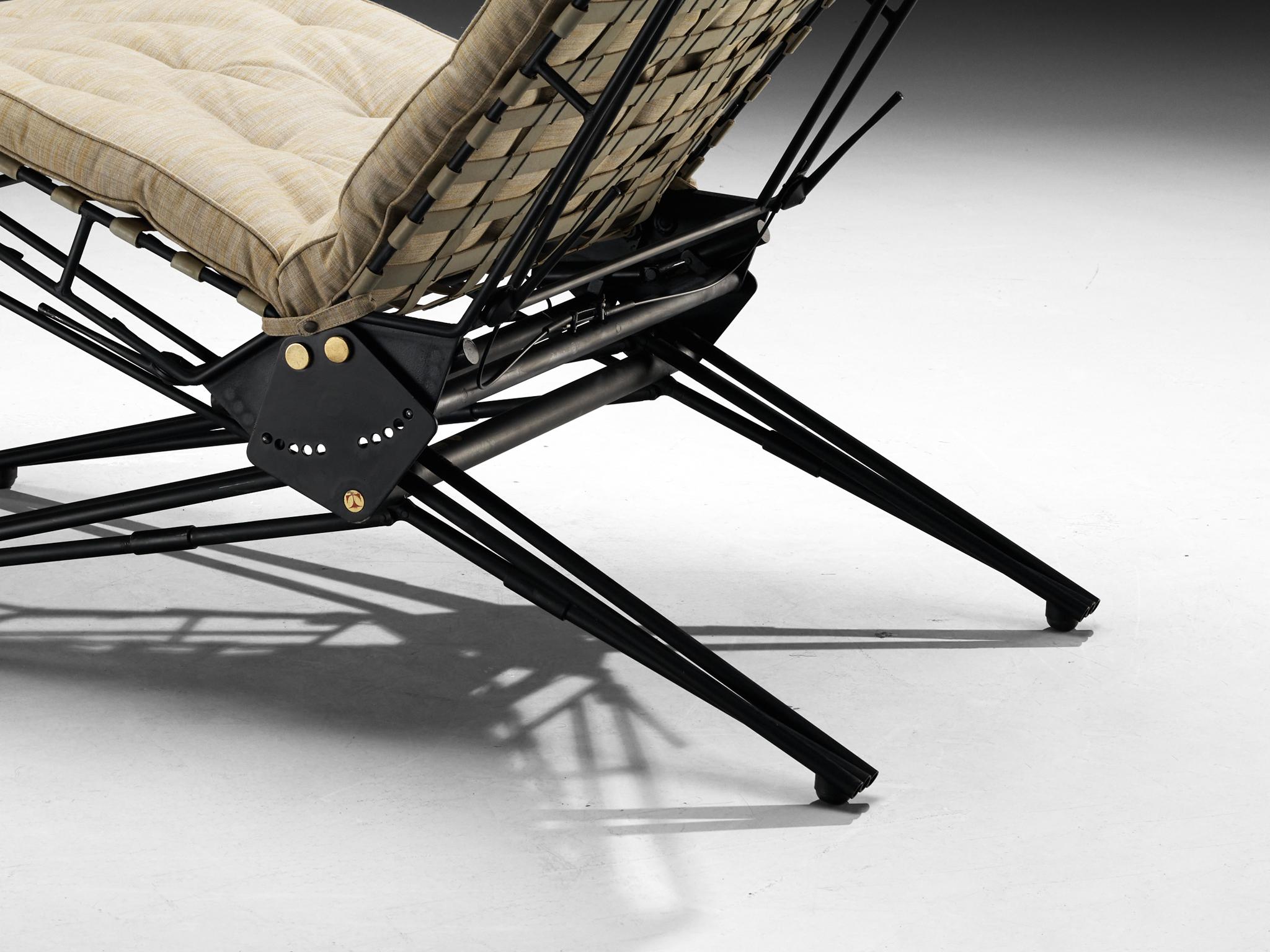 Rare Osvaldo Borsani for Tecno Articulated Chaise Longue For Sale 3