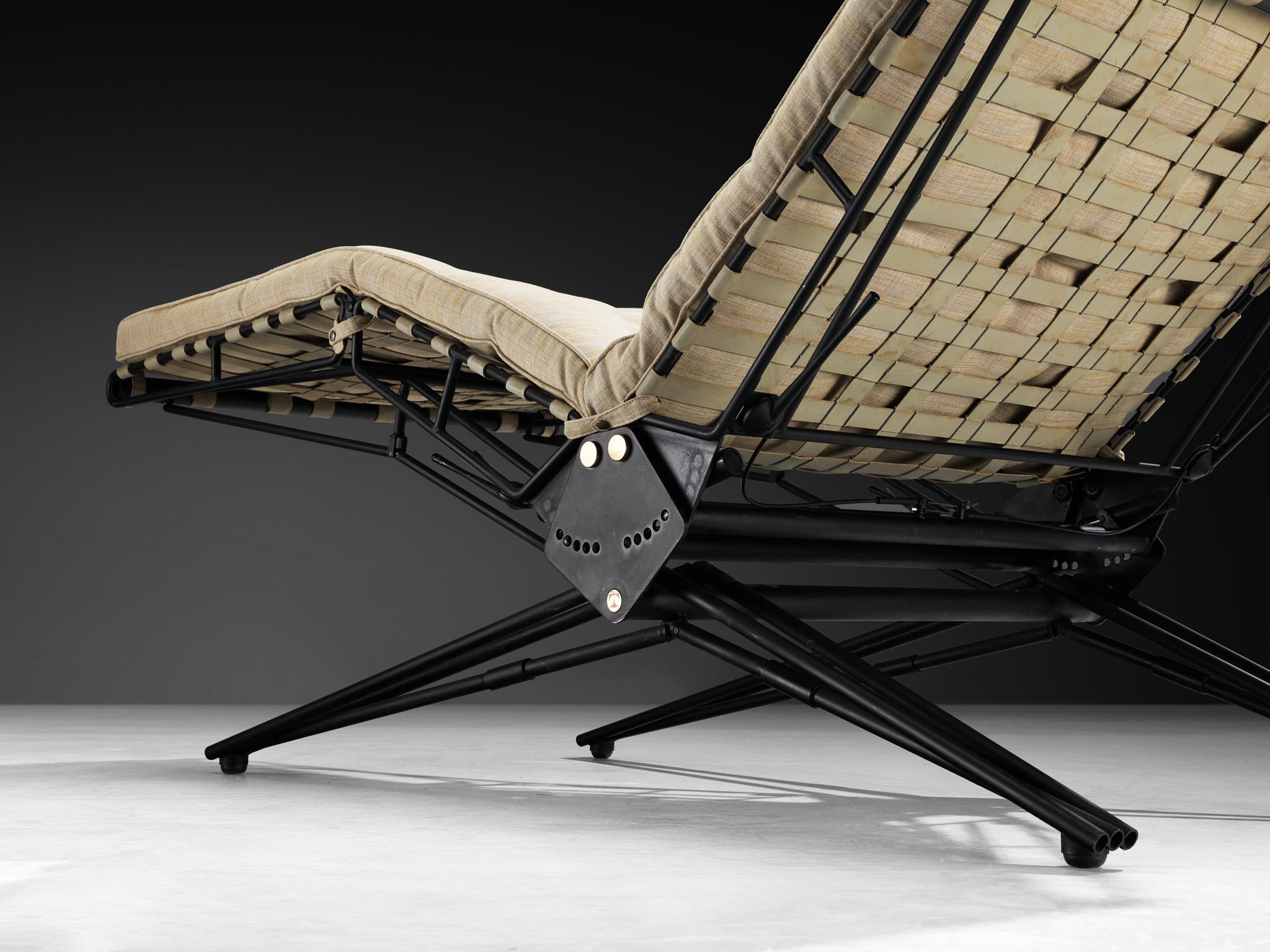 Mid-20th Century Rare Osvaldo Borsani for Tecno Articulated Chaise Longue For Sale