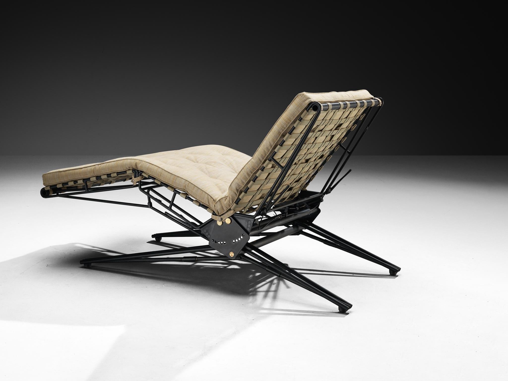 Rare Osvaldo Borsani for Tecno Articulated Chaise Longue For Sale 1