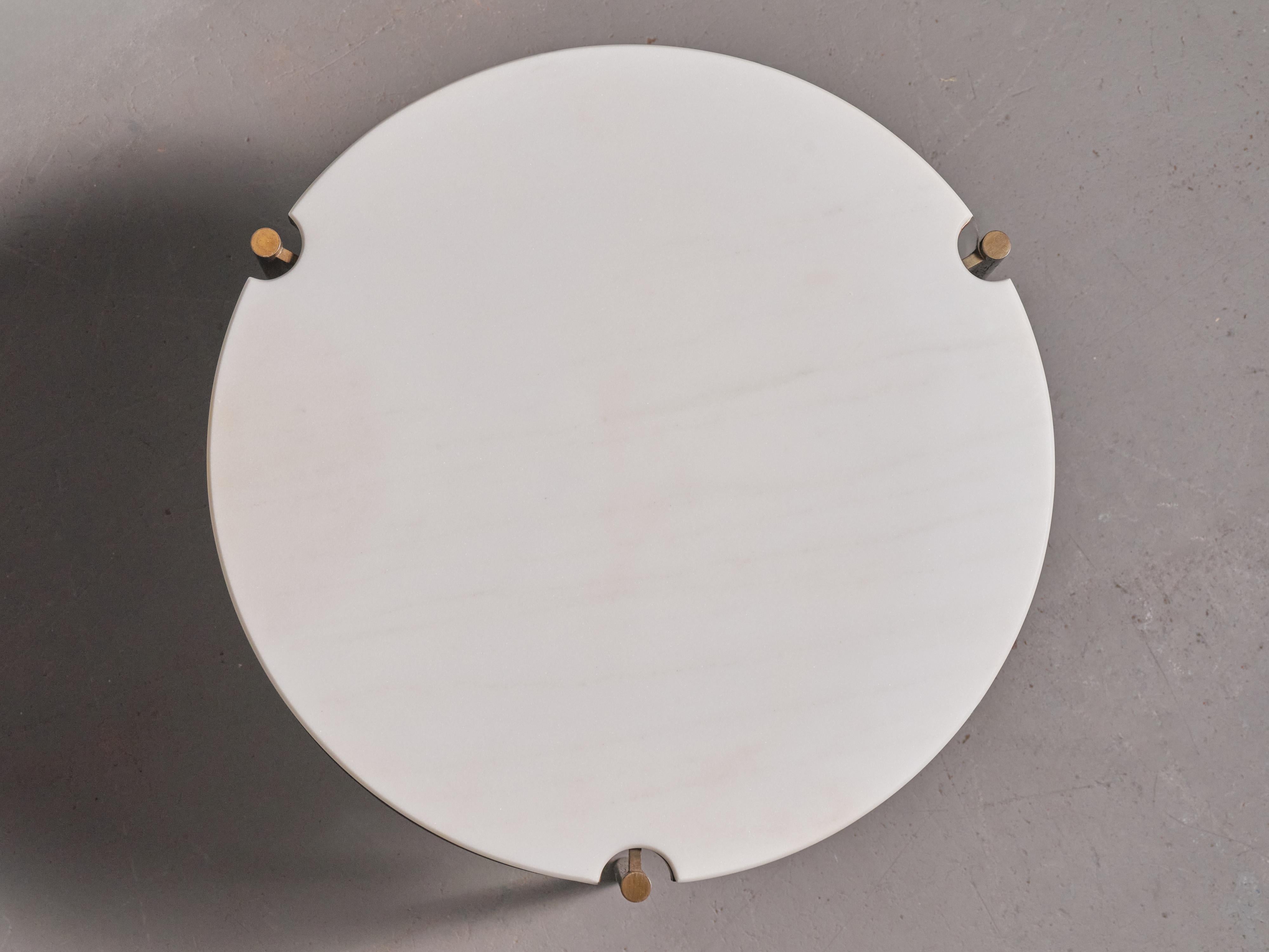 Rare table d'appoint / table basse en marbre et laiton Osvaldo Borsani, Italie, années 1950 en vente 5