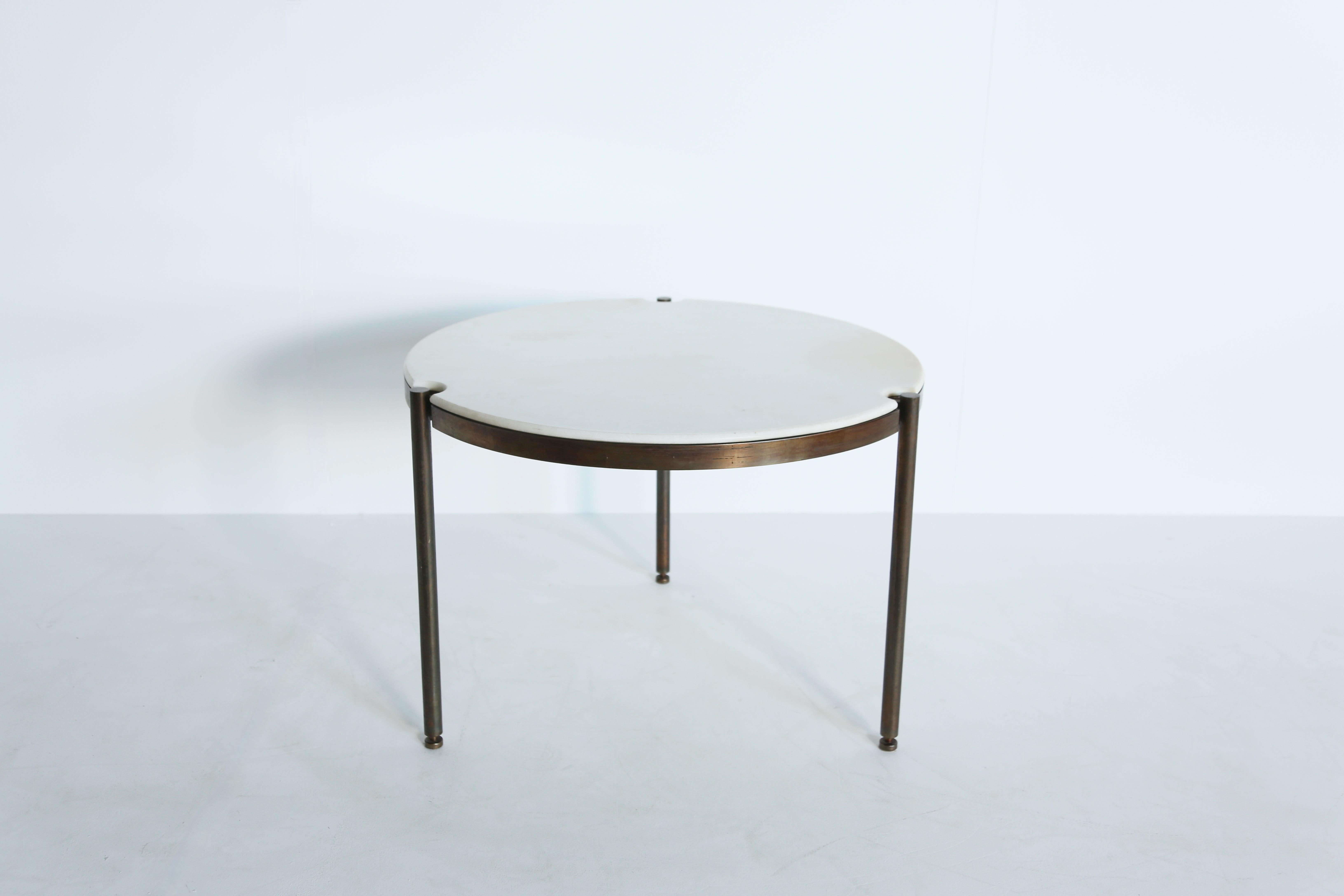Mid-Century moderno Raro tavolino/tavolino in marmo e ottone di Osvaldo Borsani, Italia, anni '50 in vendita