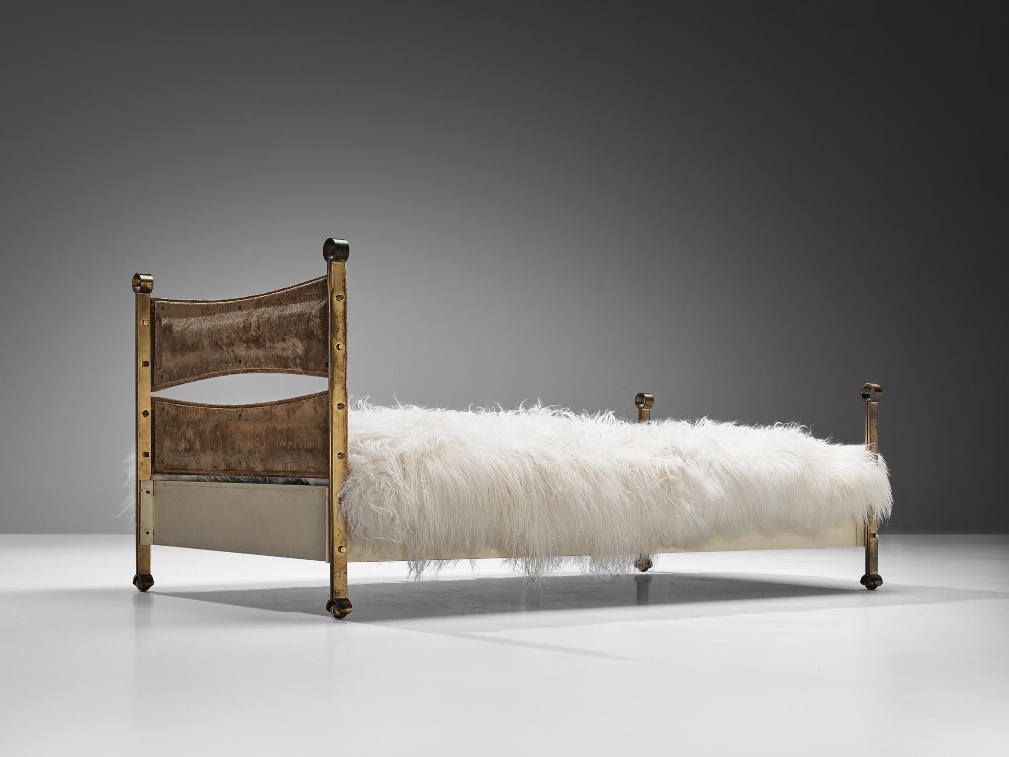 Mid-20th Century Rare Osvaldo Borsani Single Bed in Brass For Sale