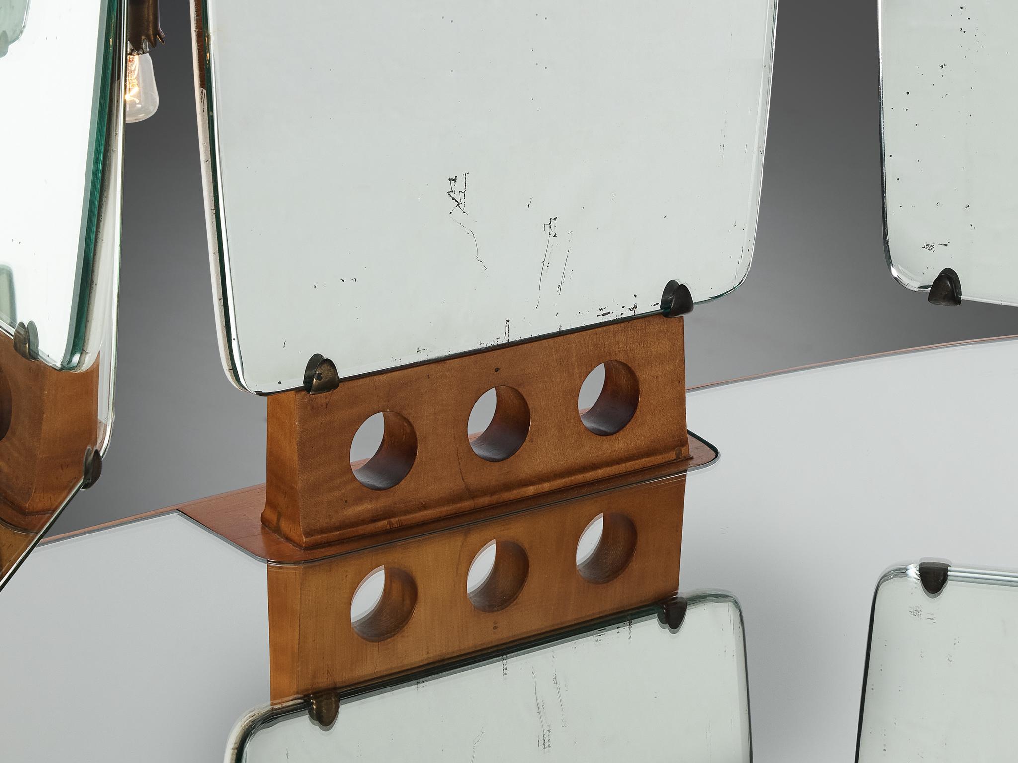 Milieu du XXe siècle Rare table de toilette Osvaldo Borsani en érable avec miroirs et Lights intégrés  en vente