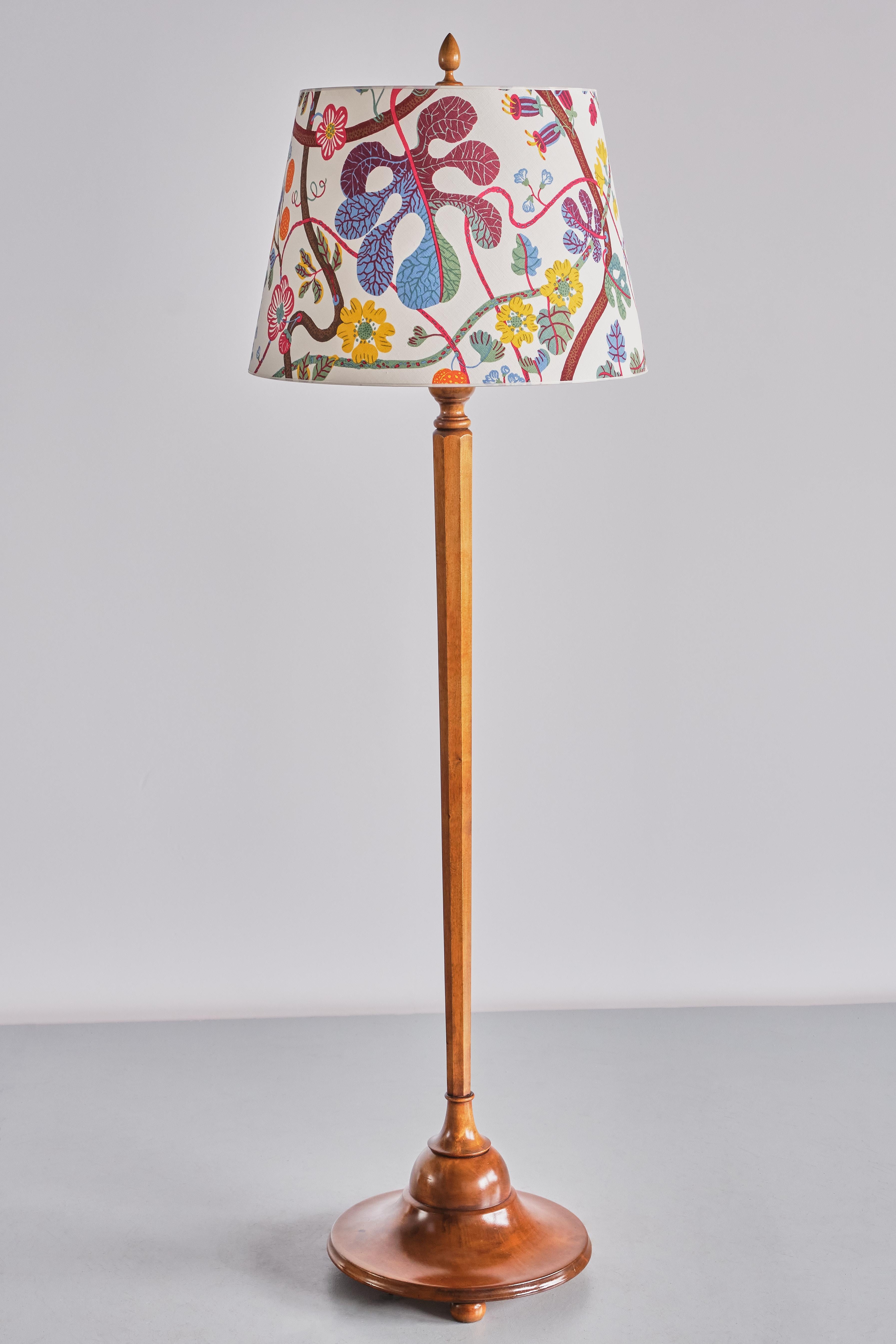 Rare Otto Schulz Floor Lamp in Birch Wood, Josef Frank Shade, Boet, Sweden, 1928 For Sale 7