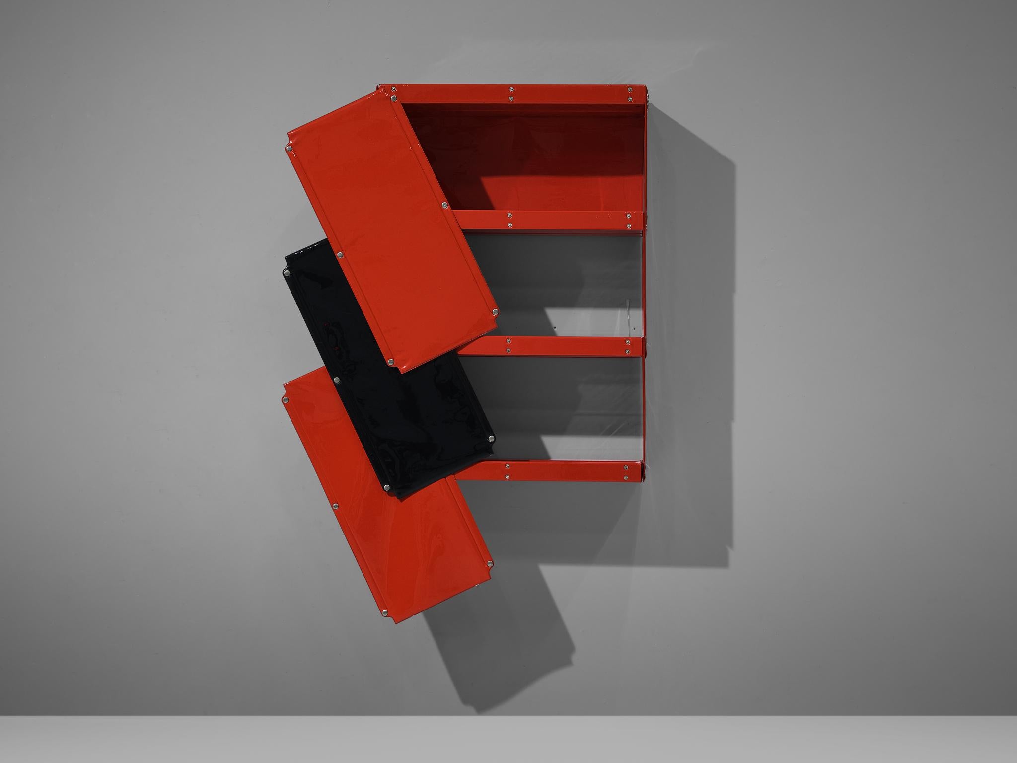 Rare Otto Zapf 'Softline' Wall-Mounted Cabinets in Red and Black for Zapfdesign In Good Condition In Waalwijk, NL