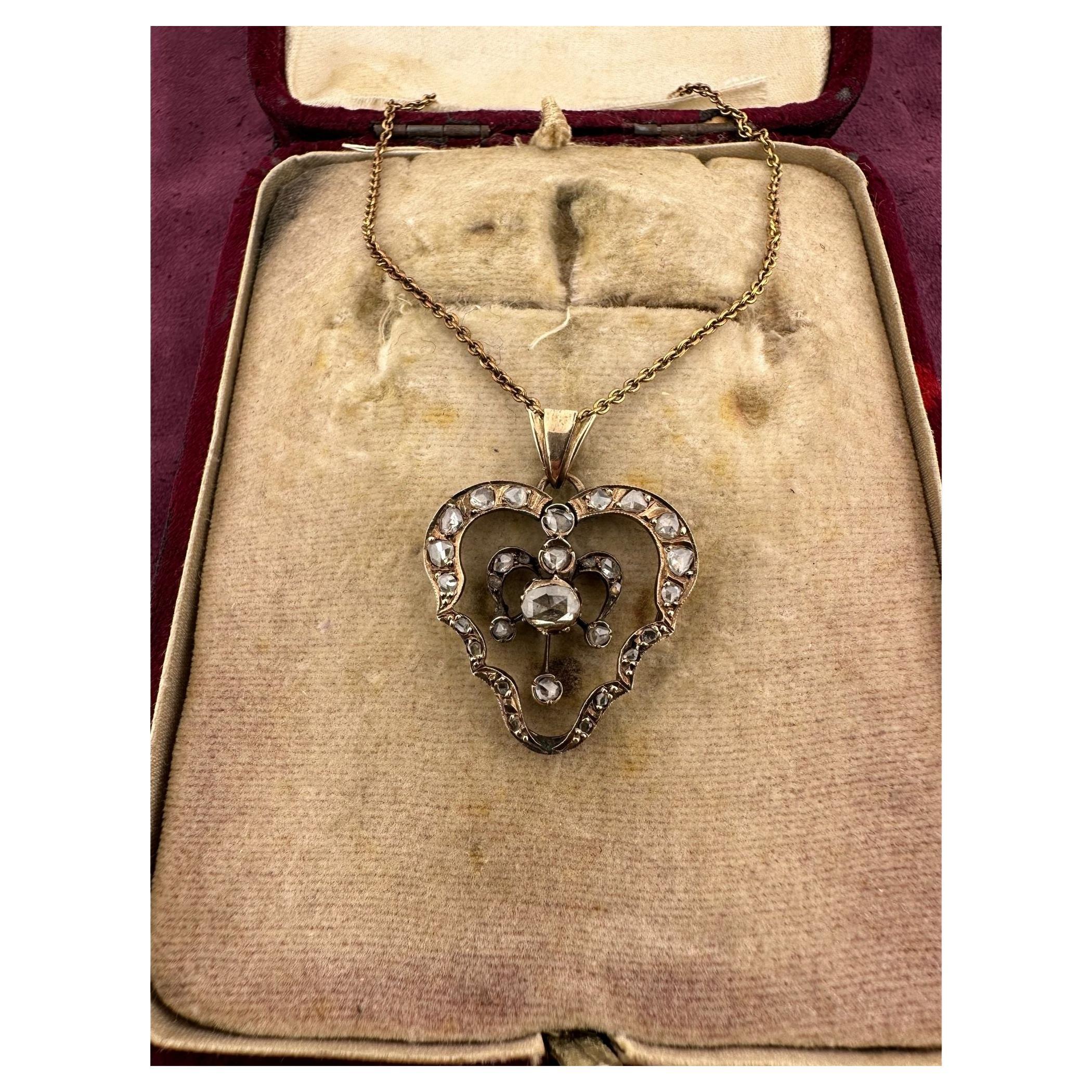 Rare pendentif ottoman sans chaîne - 3,80 g or 14 carats avec diamants 0,80 carat en vente