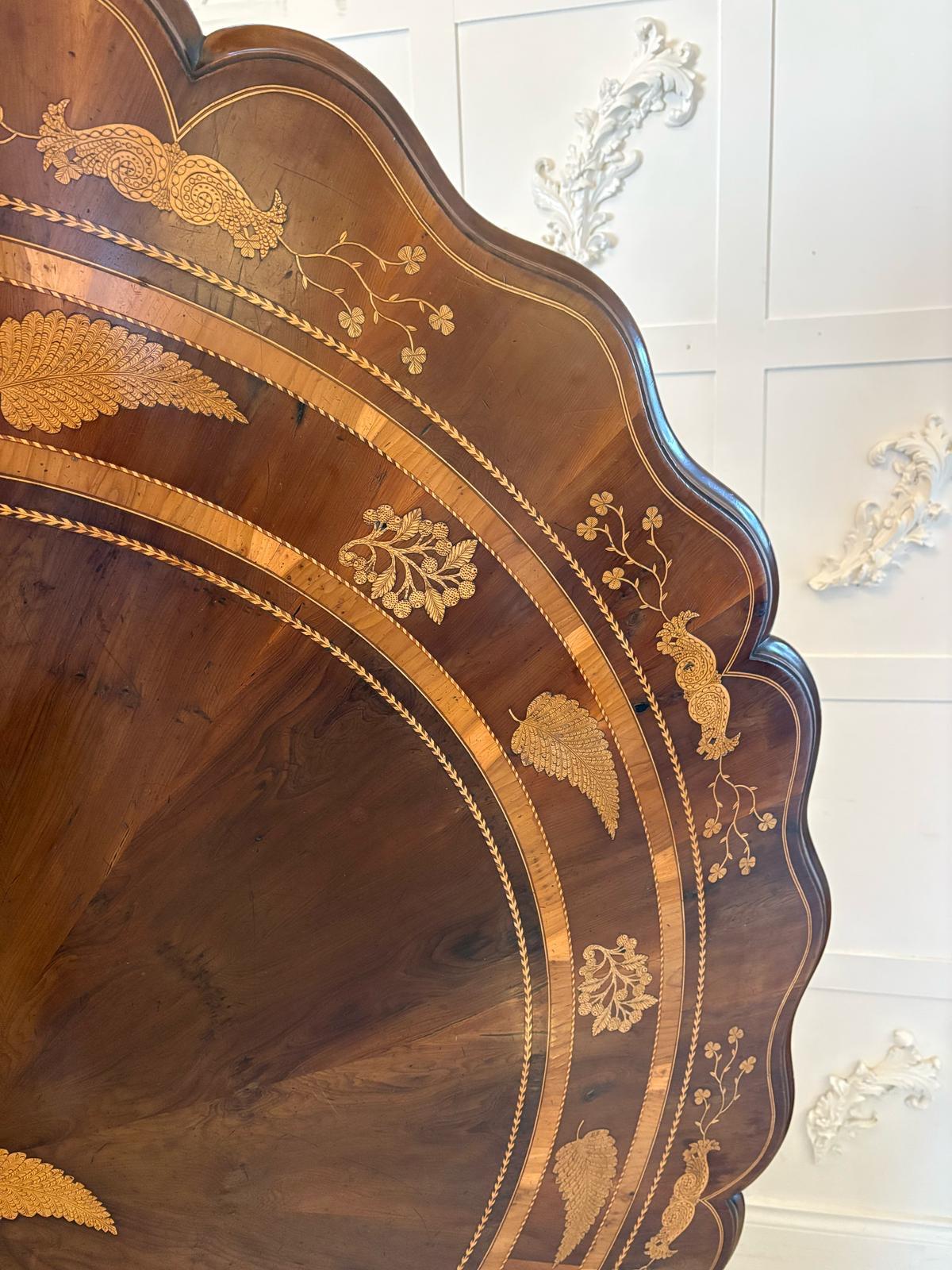 Table centrale irlandaise Killarney incrustée en bois d'if ancien de qualité exceptionnelle en vente 10