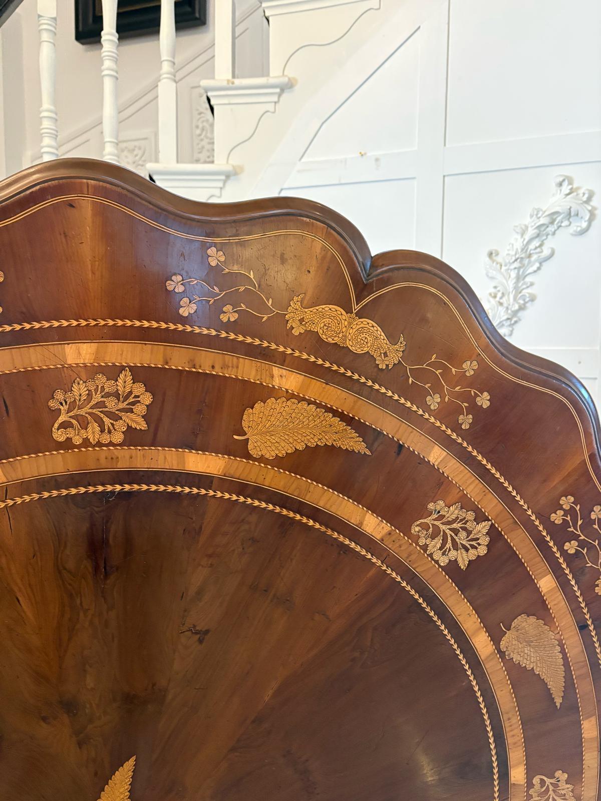 Table centrale irlandaise Killarney incrustée en bois d'if ancien de qualité exceptionnelle en vente 12