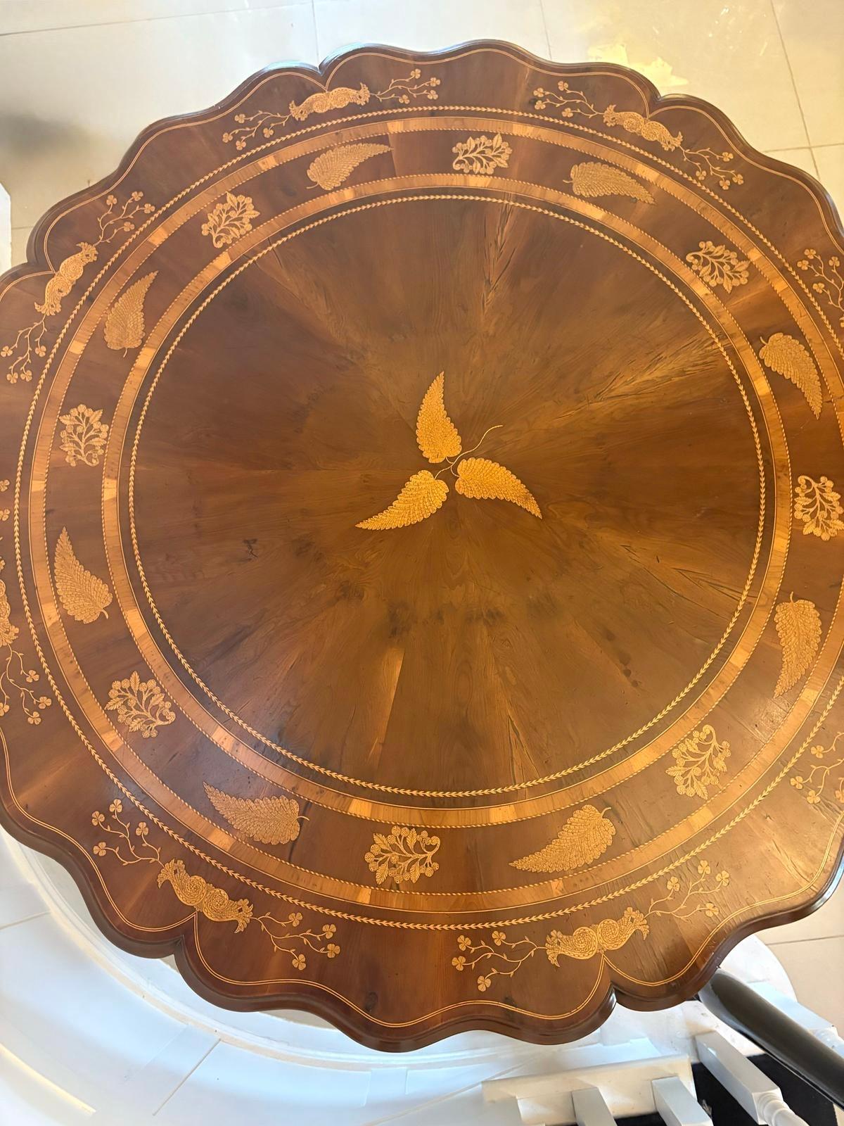 Table centrale irlandaise Killarney incrustée en bois d'if ancien de qualité exceptionnelle en vente 2