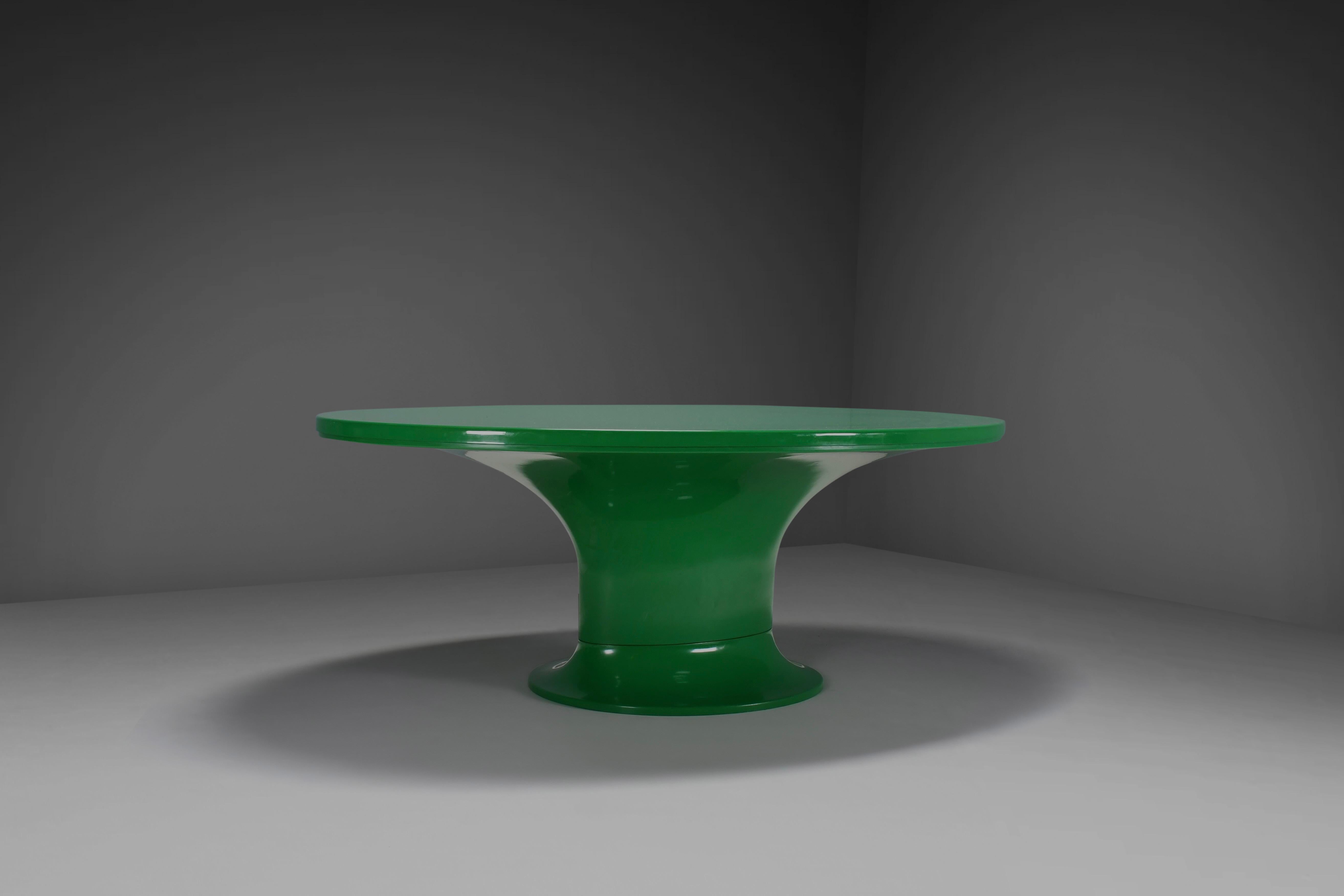 Epoxy Resin Rare Oval Dining Table in Green Polyester by Ferreiri & Gardella for Kartell