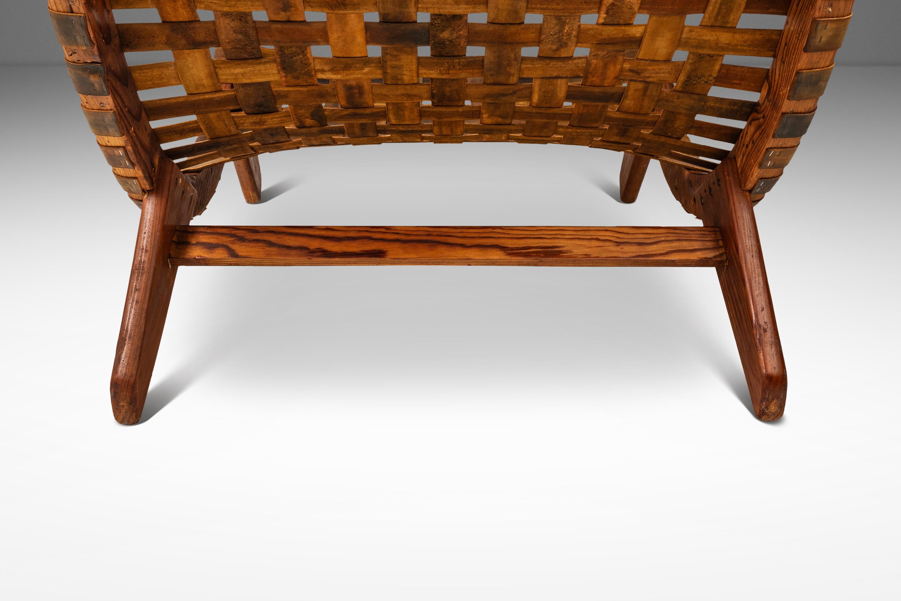Rare chaise Scoop surdimensionnée d'après José Zanine Caldas, Mòveis Artísticos Z, années 1950 en vente 3