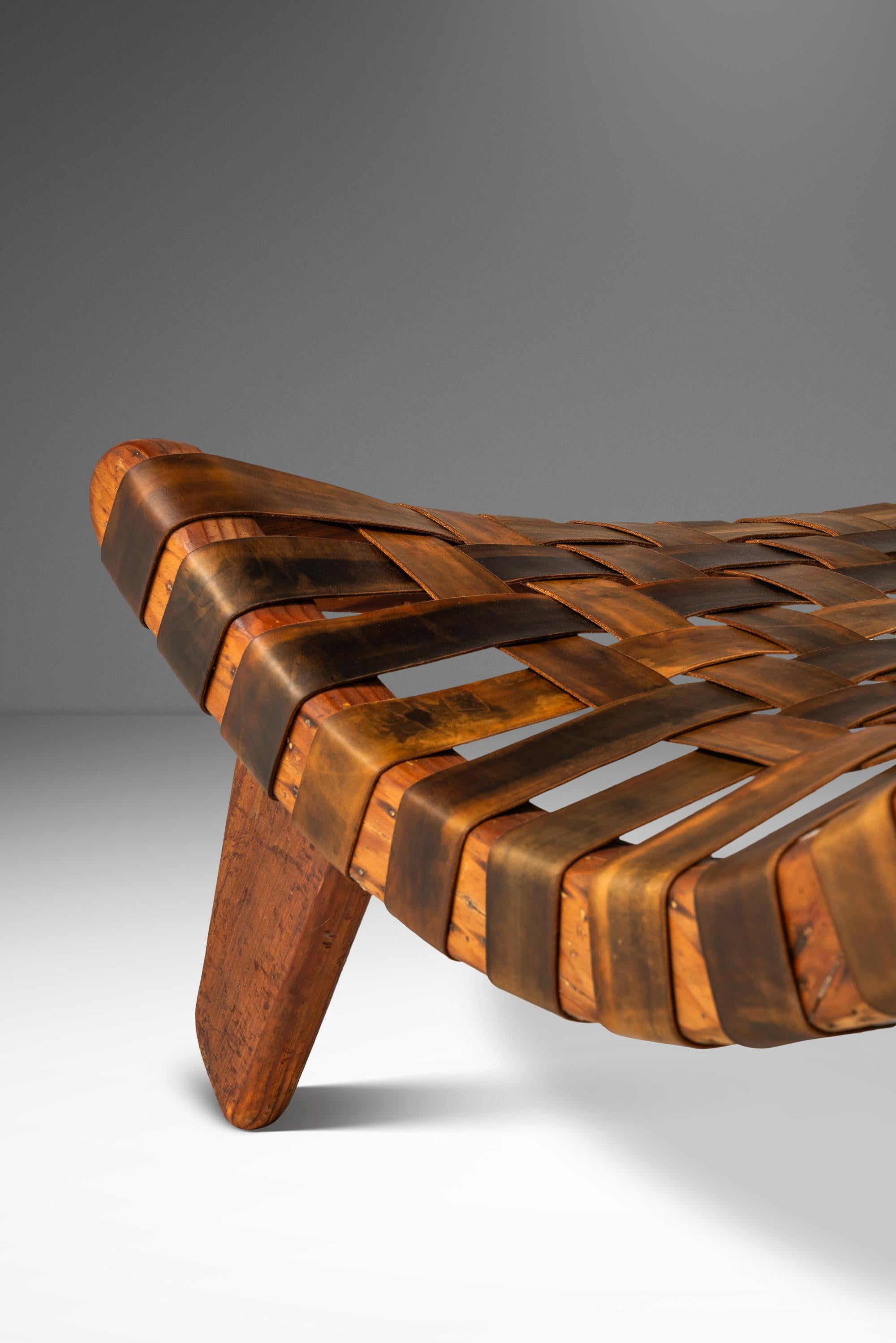Rare chaise Scoop surdimensionnée d'après José Zanine Caldas, Mòveis Artísticos Z, années 1950 en vente 7