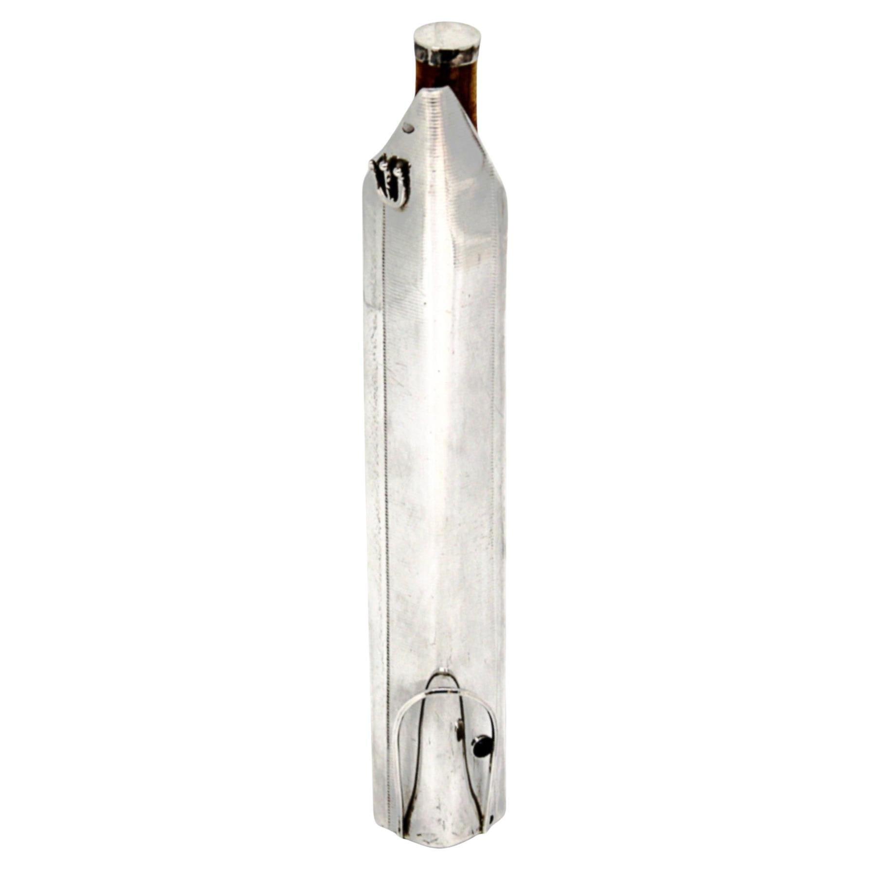 Rara Mezuzah oversize in argento e ottone di Pica e Joan Adria Kahn (1994) in vendita