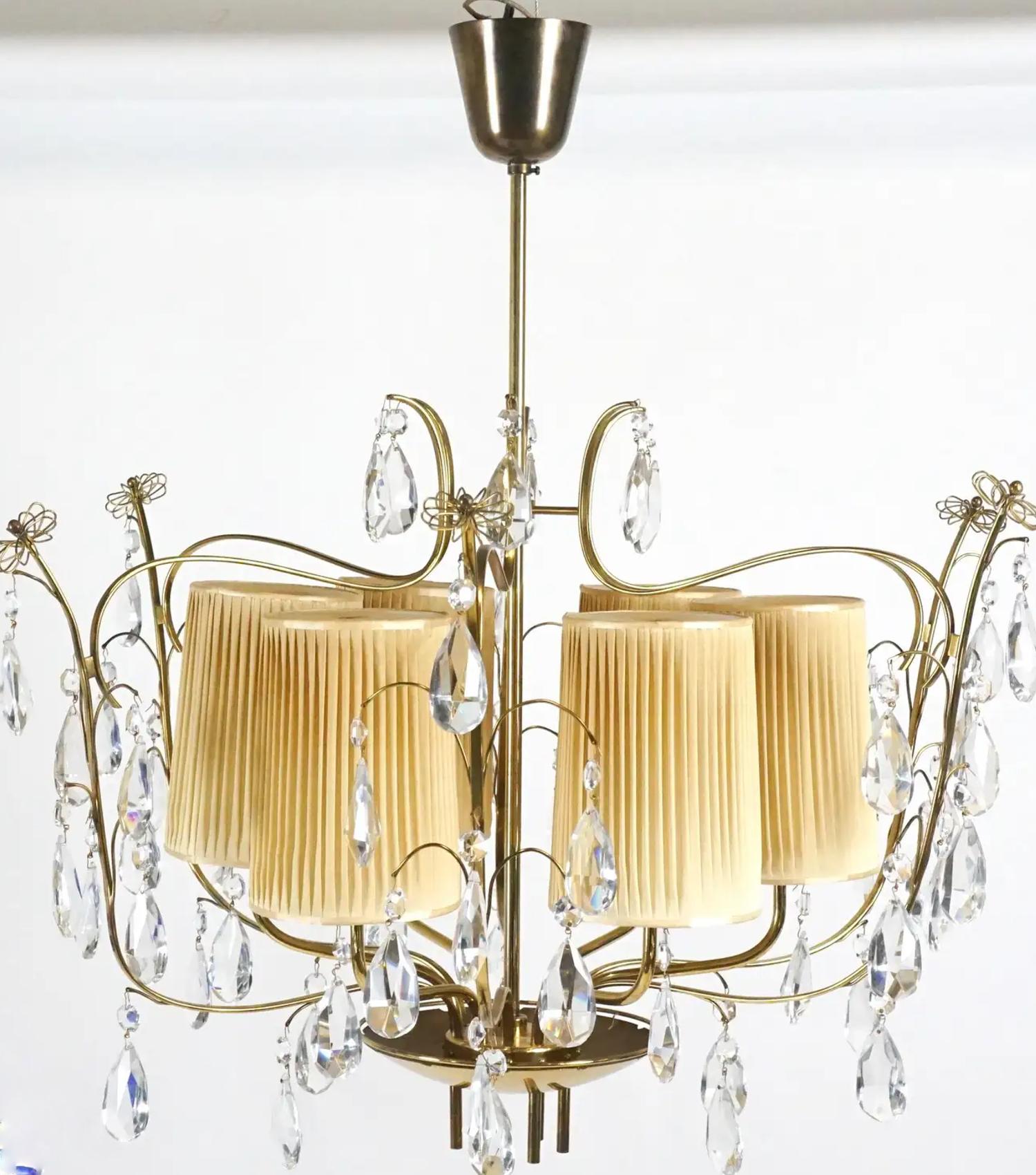 Scandinave moderne Paavo Tynell par Taito OY, modèle 3380 lustre fantaisiste en cristal et laiton en vente