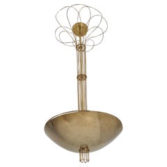 Raro lampadario Paavo Tynell in ottone traforato e decorazione a filo, Taito, 1950