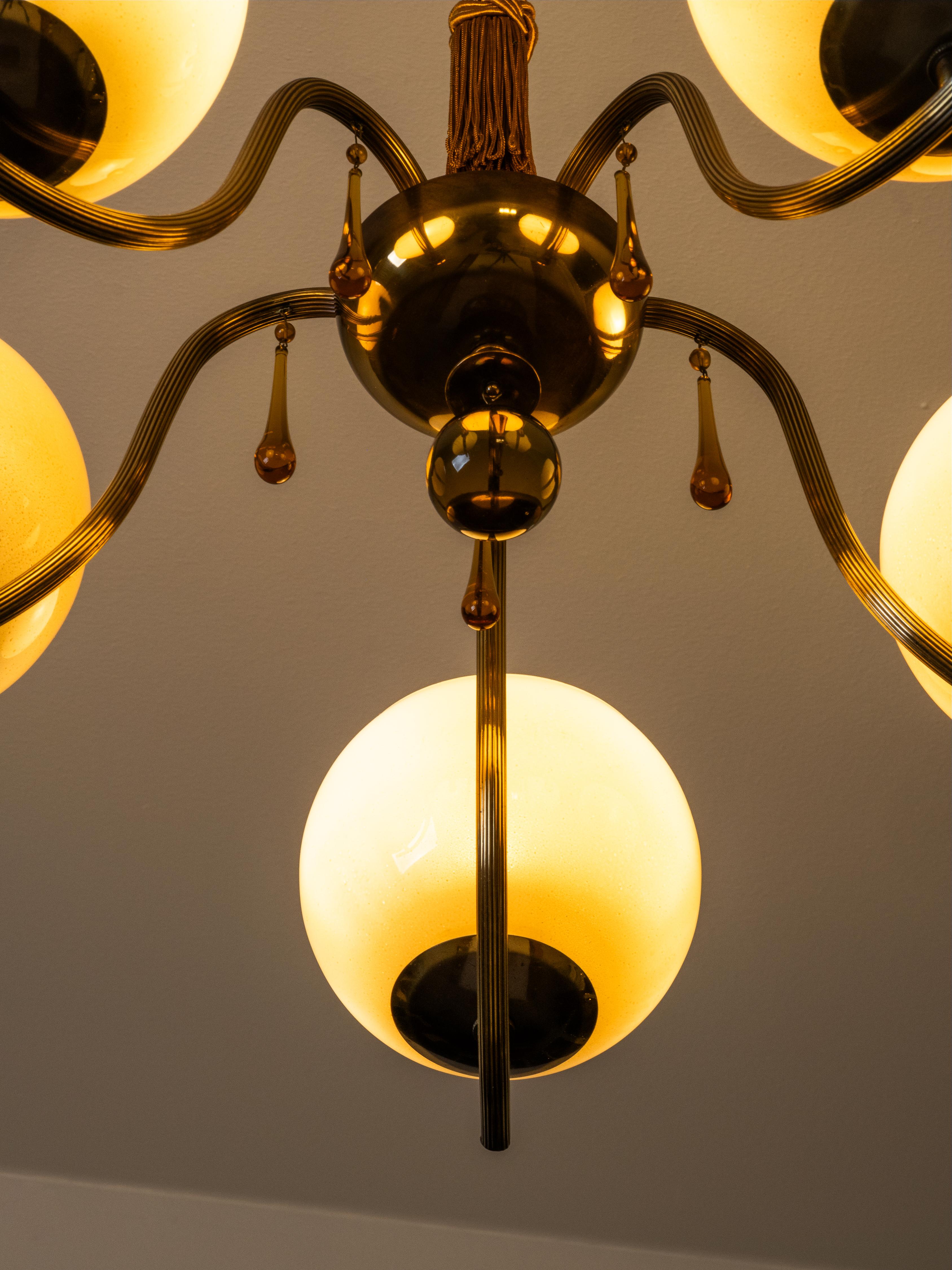 Rare Paavo Tynell Chandelier Model 1456/5 for Taito Oy, Finland, 1930s Latón en venta