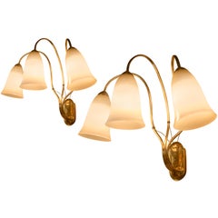 Raro Paavo Tynell per Taito Oy Coppia di lampade da parete '9405' in ottone e vetro