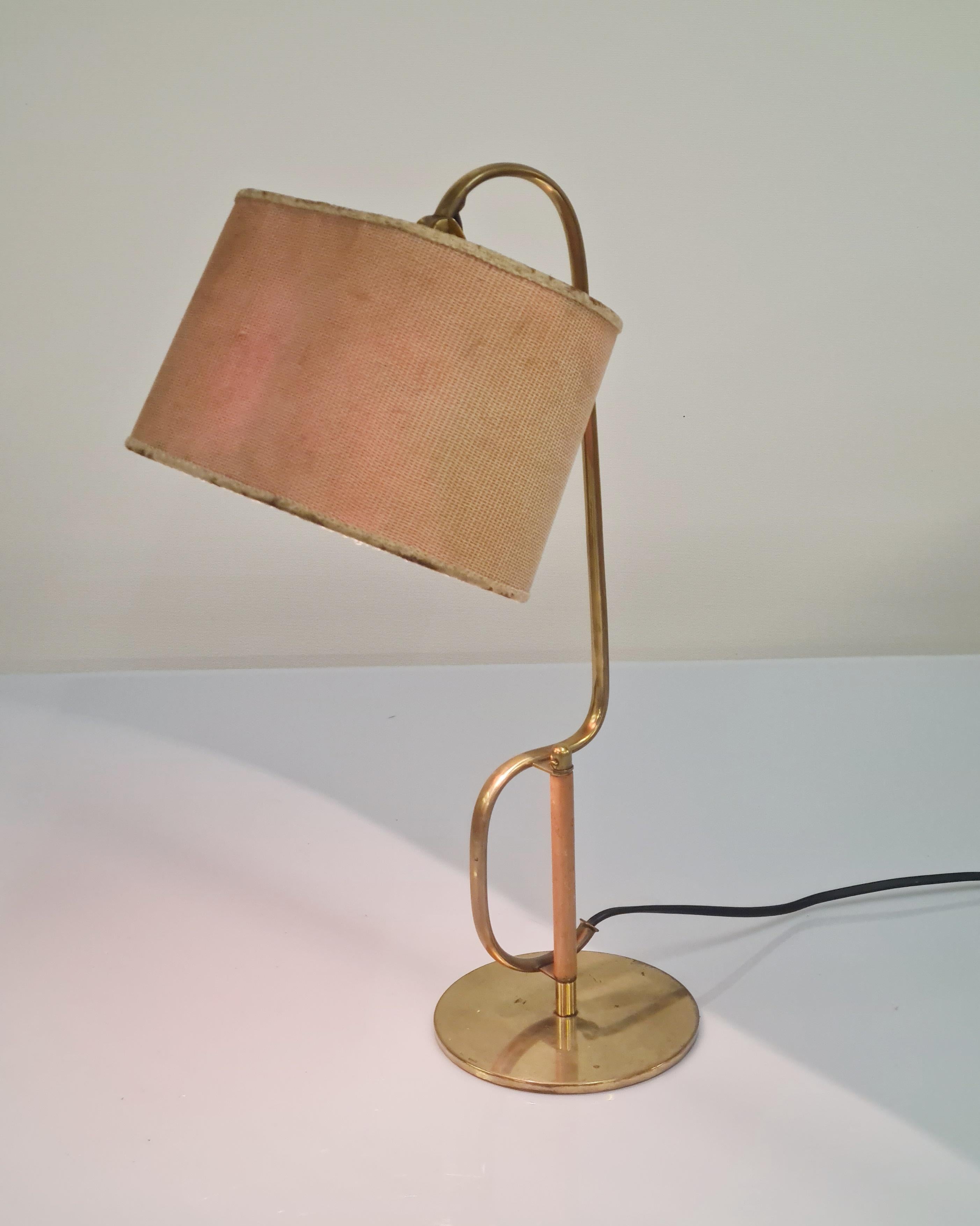 Finlandais Rare lampe de bureau « S » de Paavo Tynell, modèle 9202, Taito, années 1940 en vente