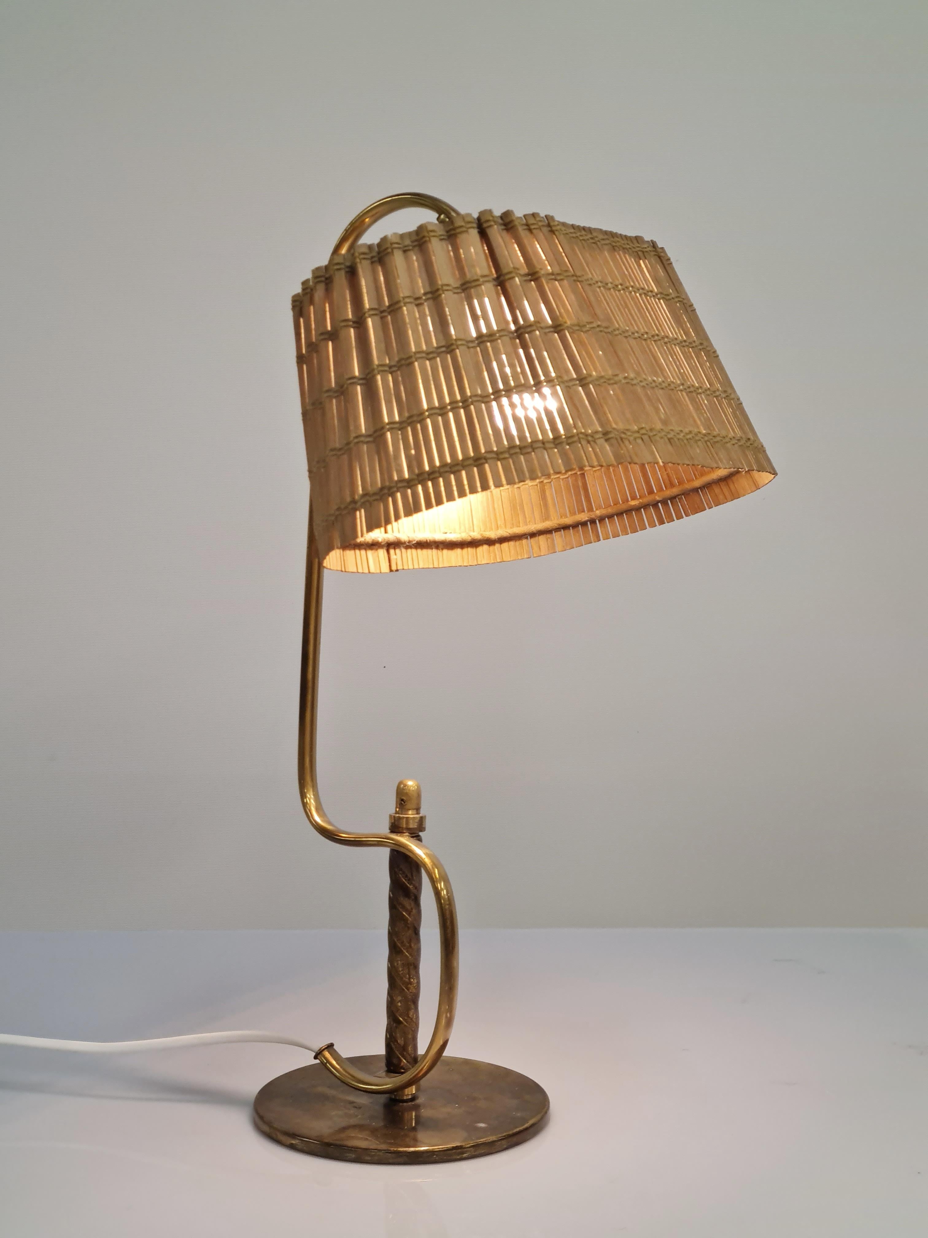 Rotin Rare lampe de bureau « S » de Paavo Tynell, modèle 9202, Taito, années 1940 en vente