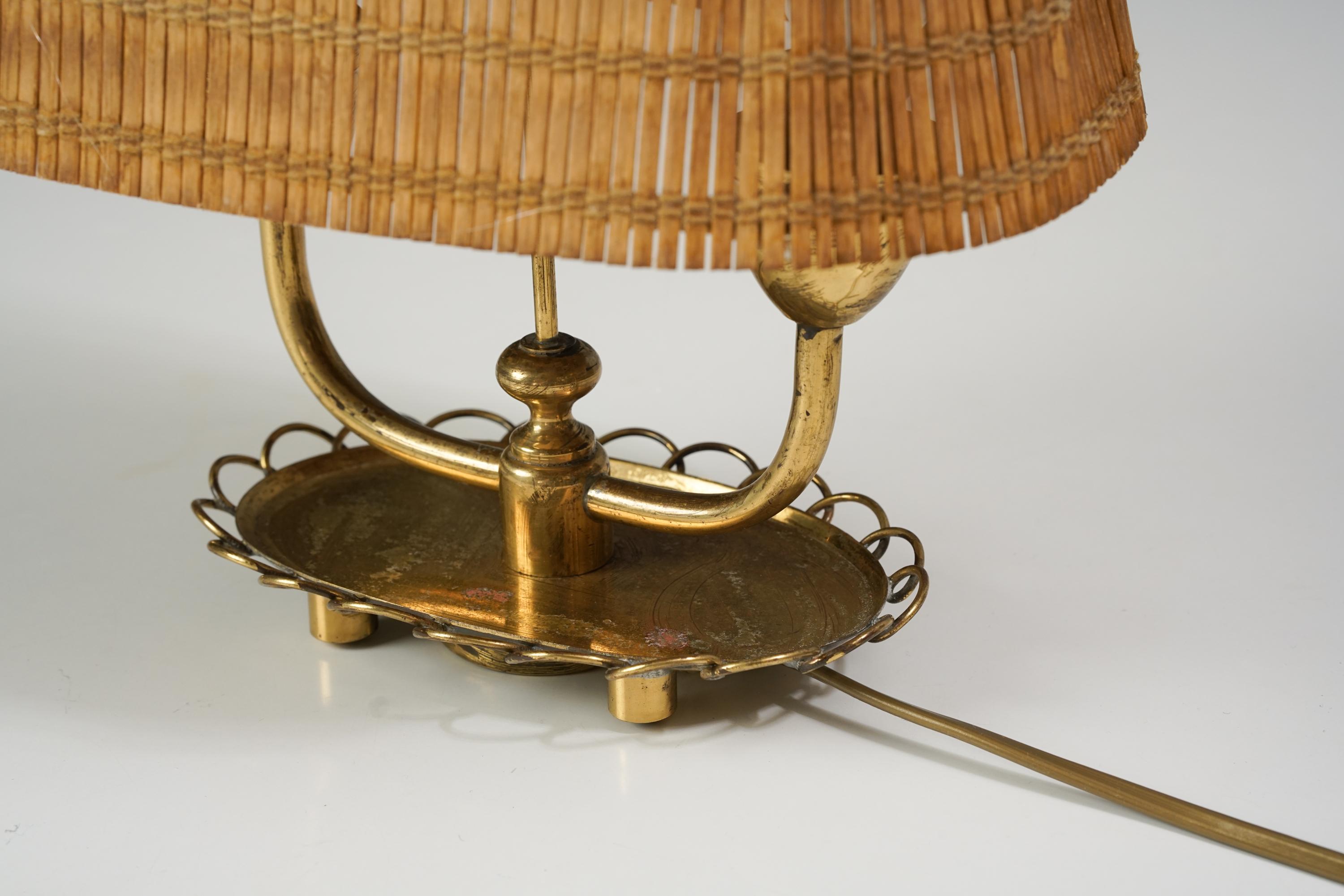 20th Century Rare Paavo Tynell Style Table Lamp in Brass and Wooden Aspen Shade, 1940s  For Sale