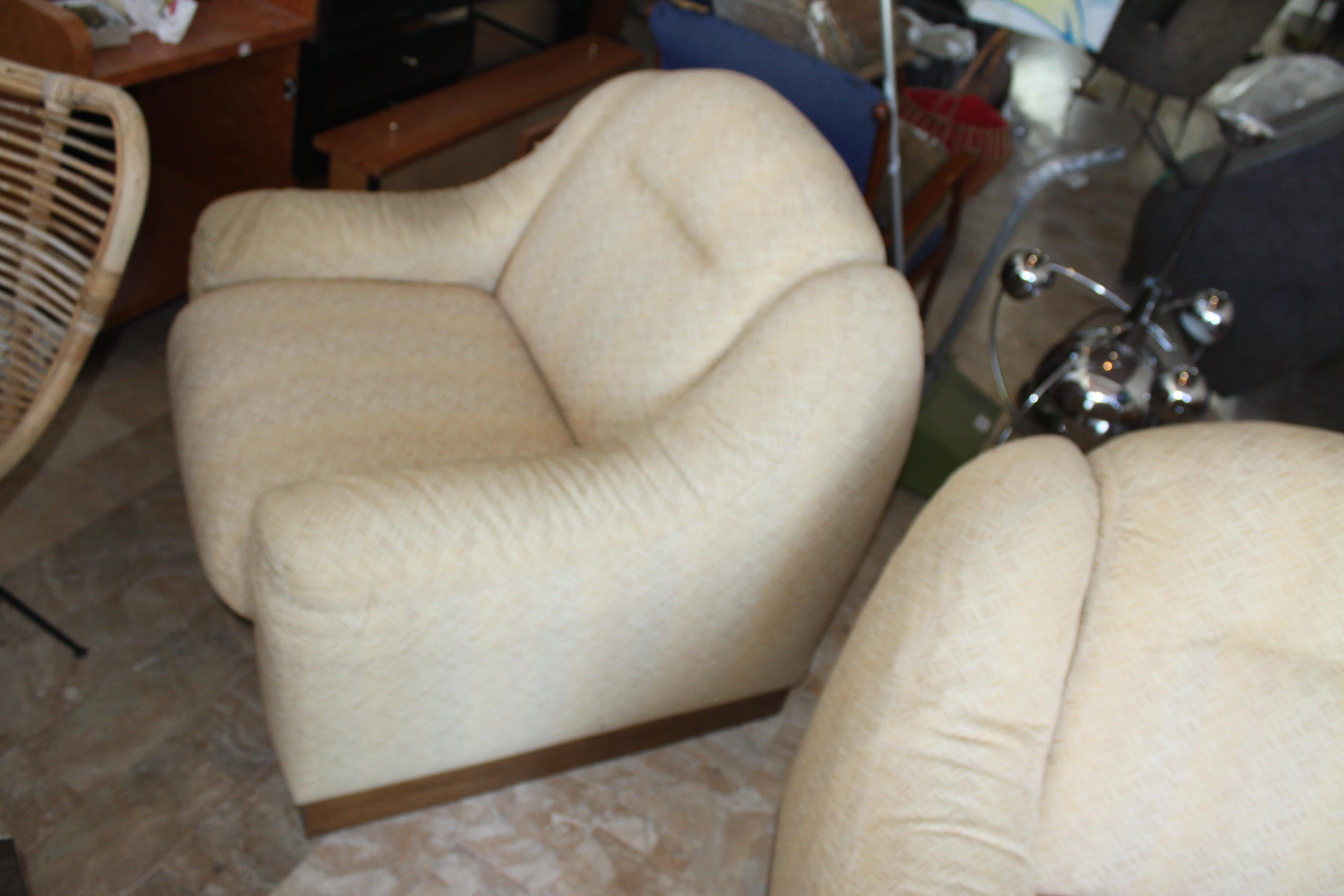 rare pair armchairs 1930 italian futurist with original and perfect  upholstery In Good Condition For Sale In Medesano, Parma