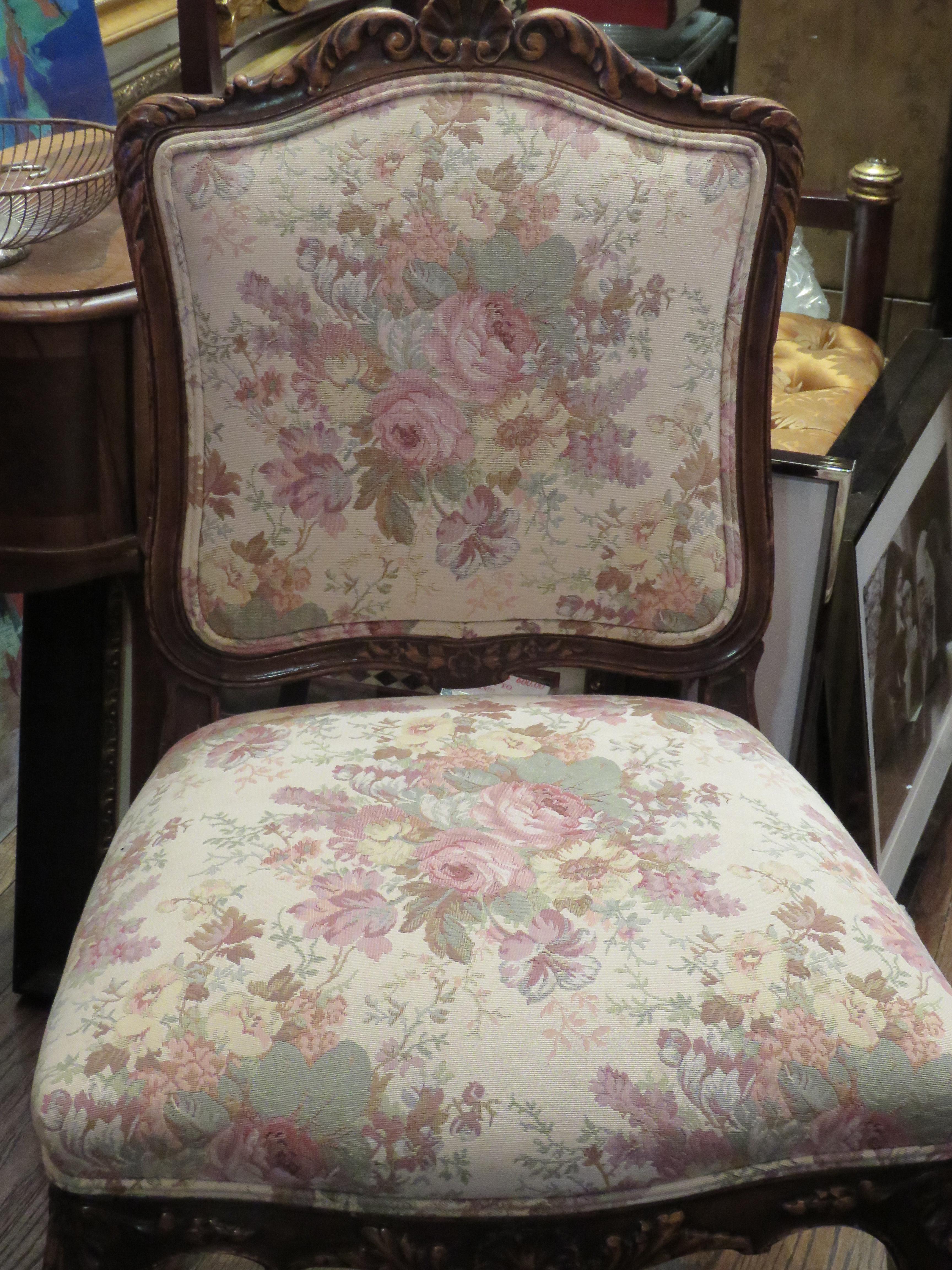 Rare Pair 2 Estate Victorian Carved Mahagony French Floral Upholstered Chairs In Good Condition For Sale In New York, NY