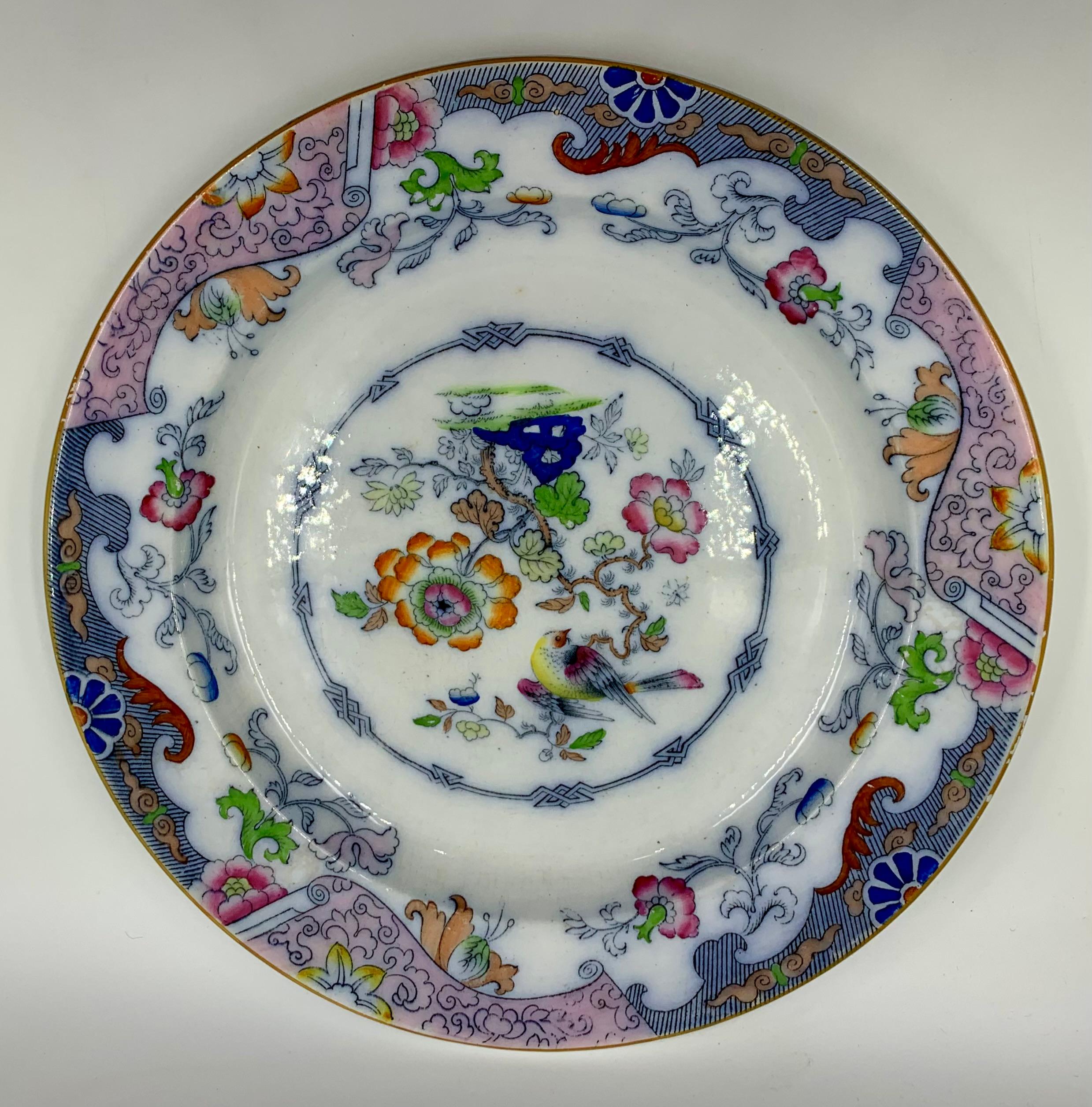 Exportation chinoise Rare paire d'assiettes à dîner en grès Mason's Ironstone Chinoiserie en vente