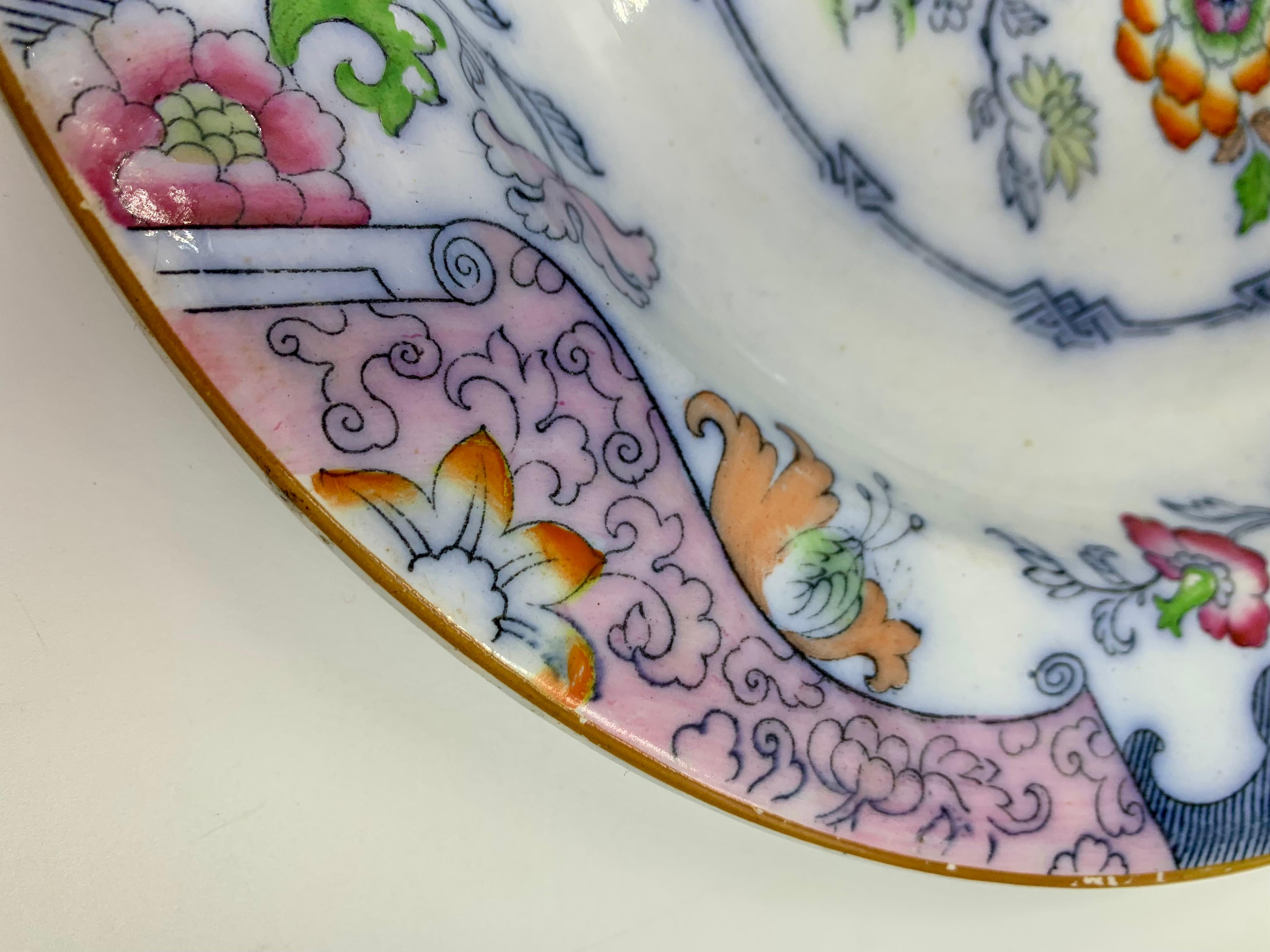 Anglais Rare paire d'assiettes à dîner en grès Mason's Ironstone Chinoiserie en vente