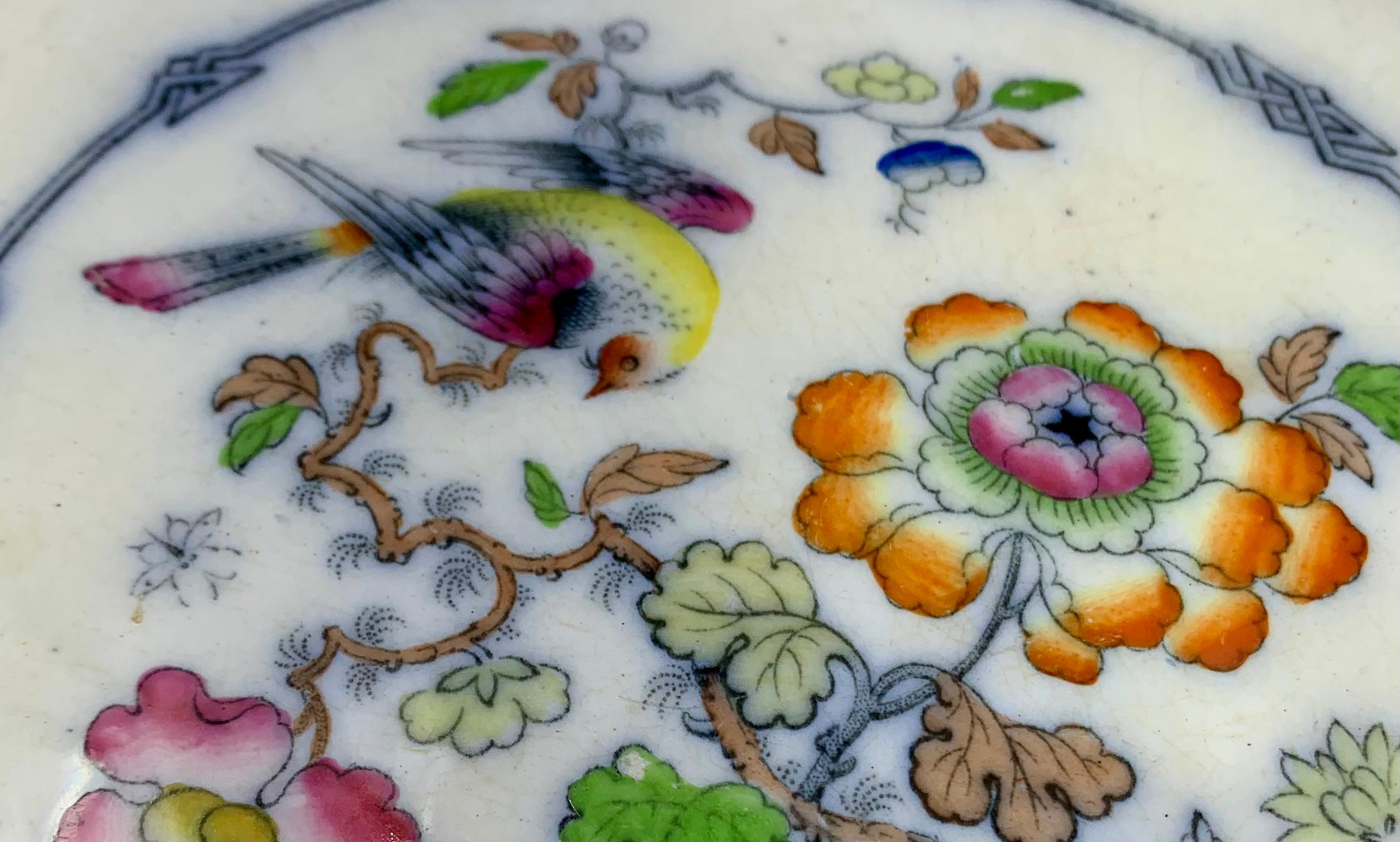 Peint à la main Rare paire d'assiettes à dîner en grès Mason's Ironstone Chinoiserie en vente