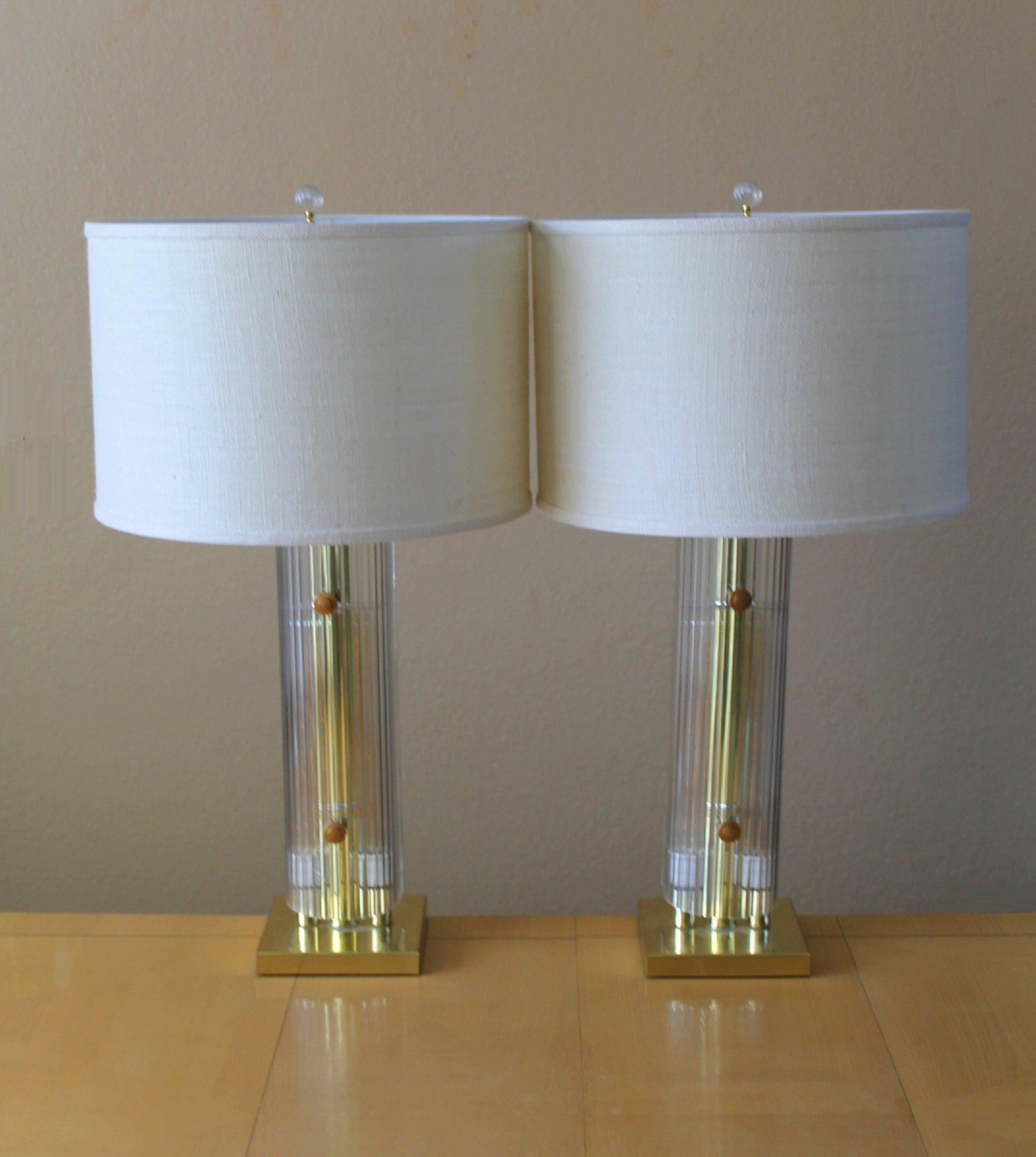 Rare Pair! Art Deco Revival Lucite 3 Way Light up Base 1970s Decorator Lamps! In Good Condition For Sale In Peoria, AZ