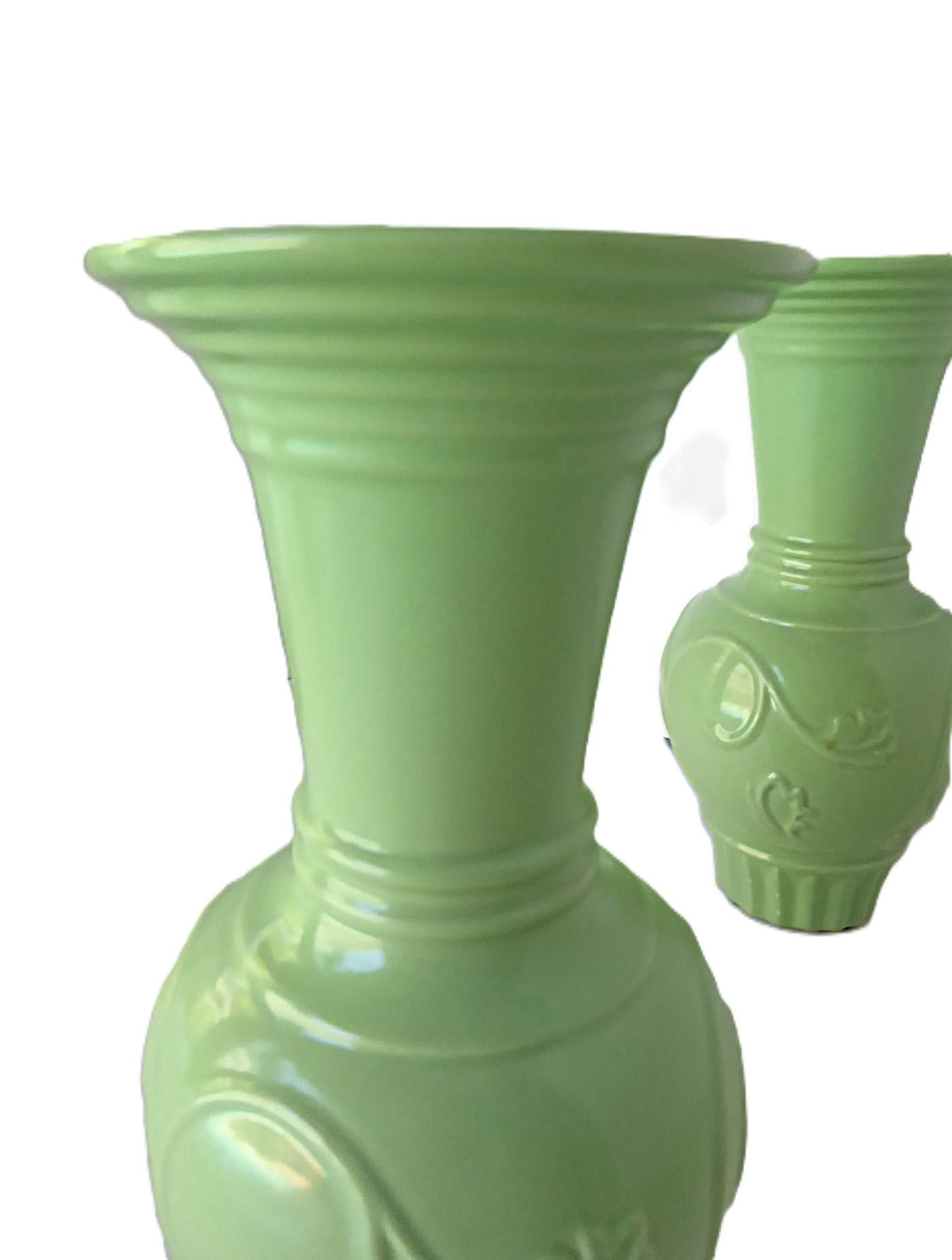 Seltenes Paar Art Deco TAC Trenton Art China Asiatisch inspirierte Keramikvasen, Art déco im Angebot 1