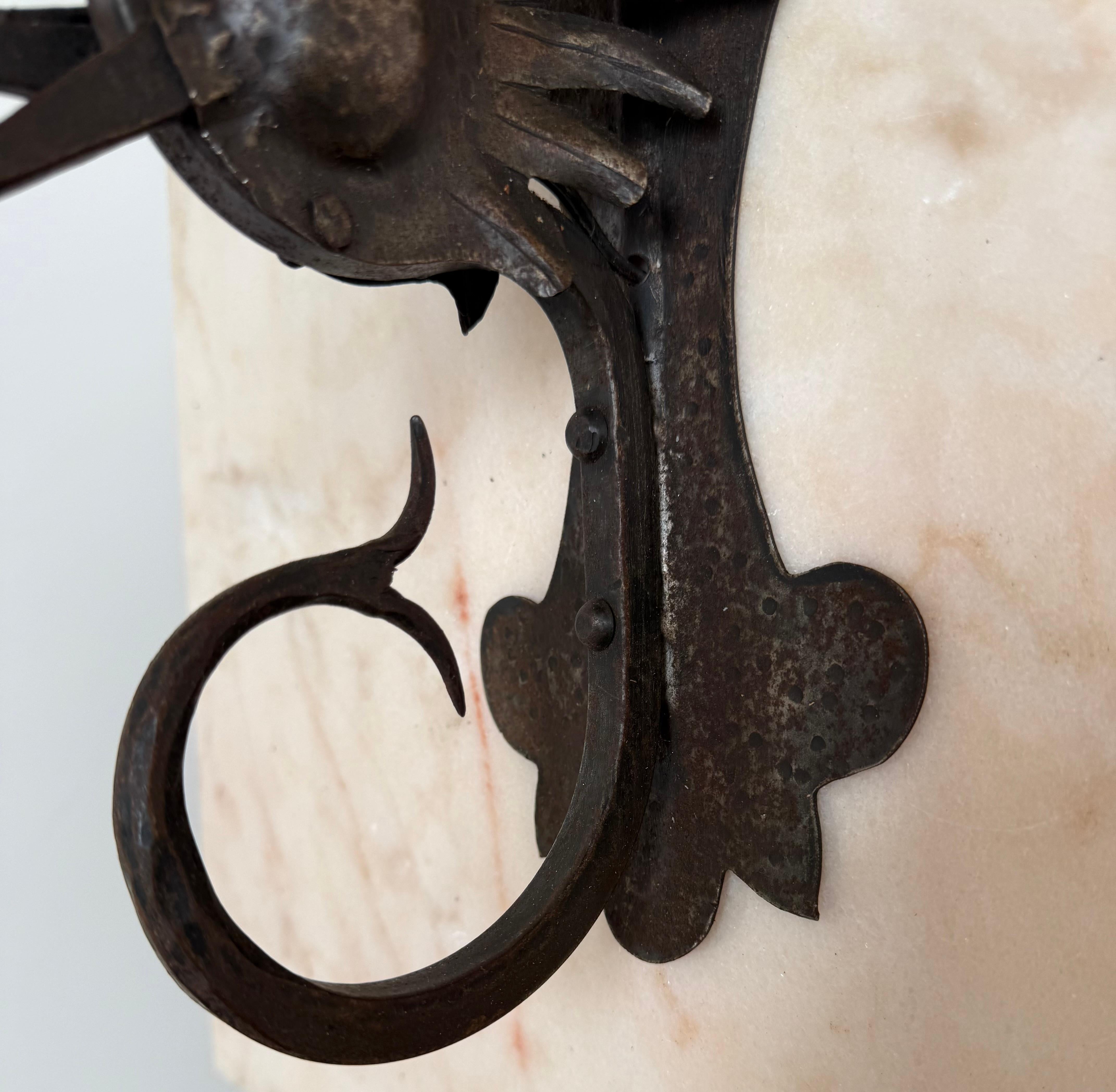 Rare Pair Artistic Design Hand Crafted Wrought Iron Dragon Wall Sconce Light in vendita 3