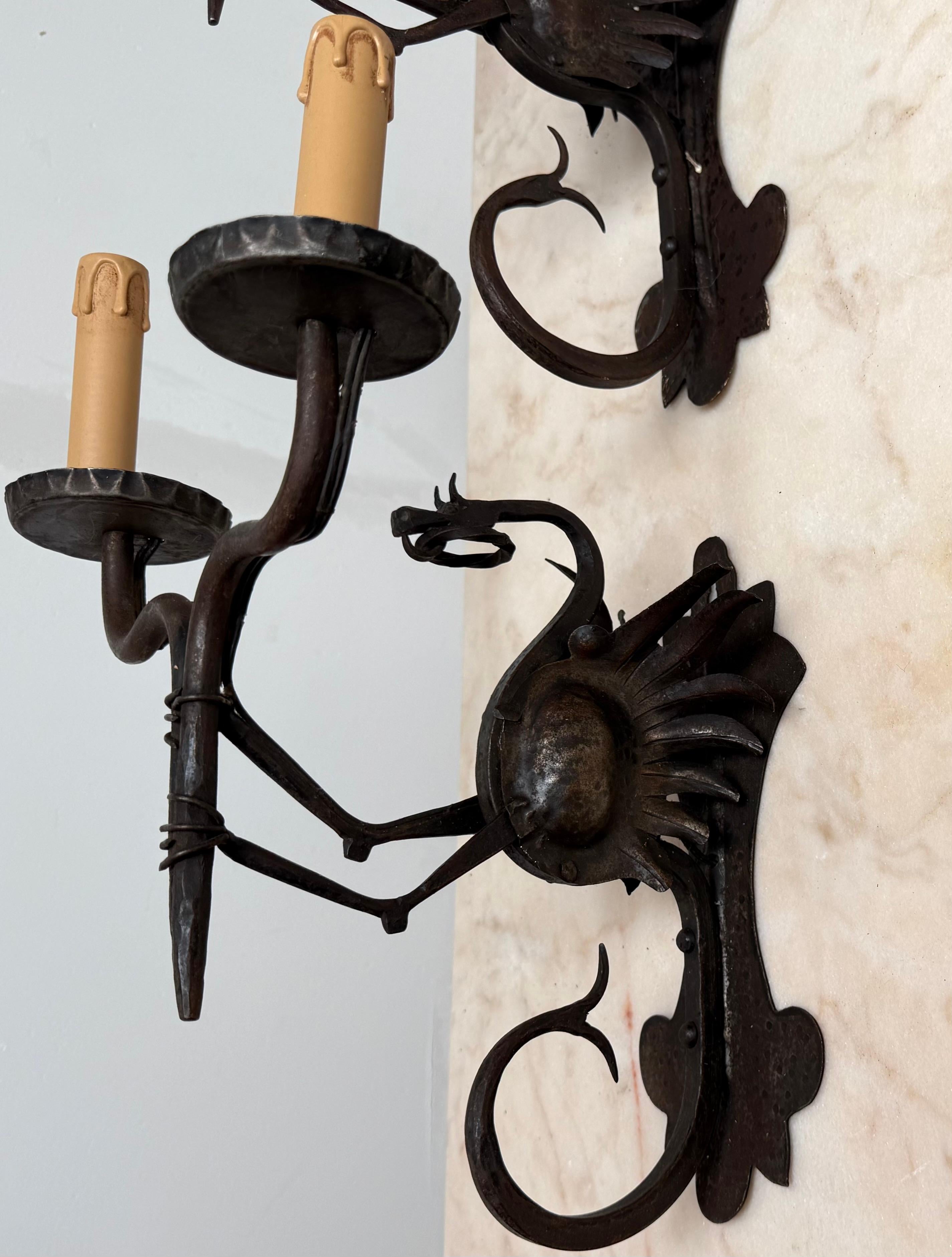 Rare Pair Artistic Design Hand Crafted Wrought Iron Dragon Wall Sconce Light in vendita 8