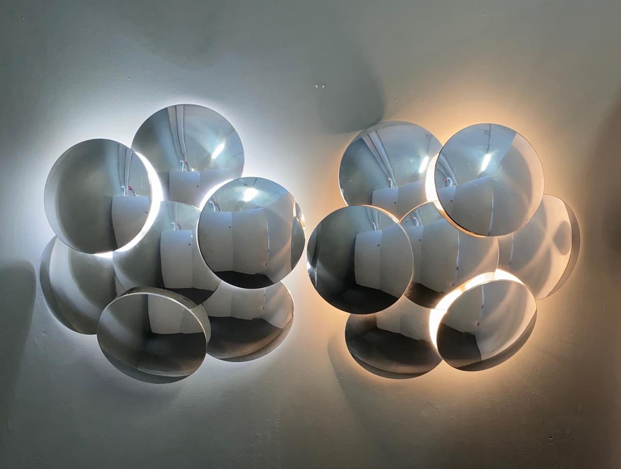 Rare Pair Big Reggiani Seven Convex Disc Wall Sconce, 1970s, Italy, Whit Label For Sale 2
