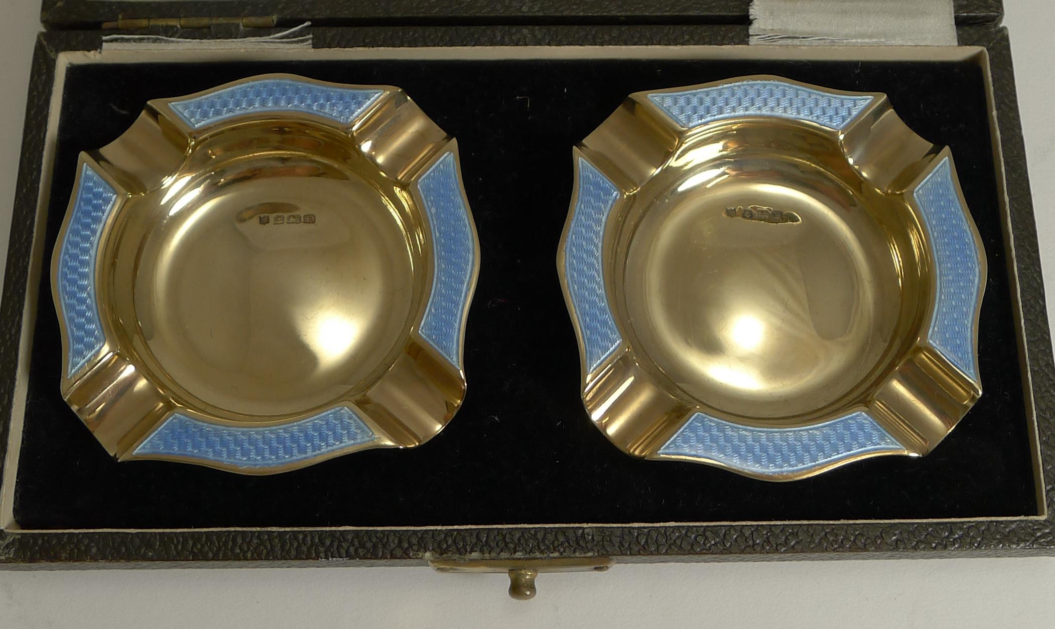 Rare Pair of Cased Silver Gilt and Blue Guilloche Enamel Ashtrays, 1929 In Good Condition In Bath, GB